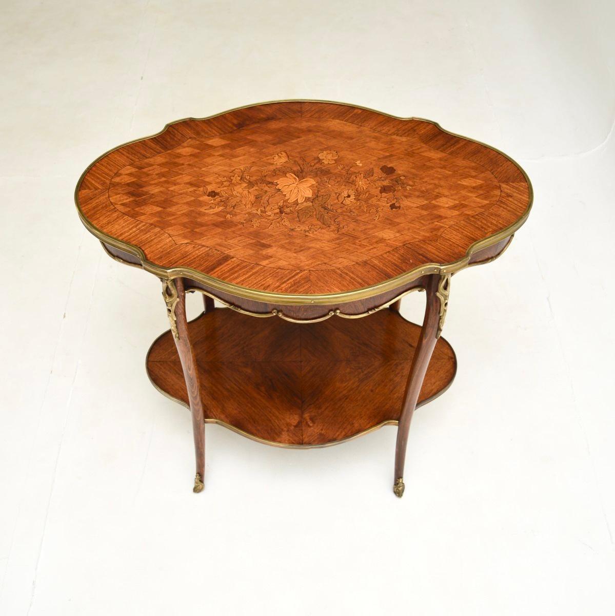 Dorato Antique French Tavolino Occasionale in vendita