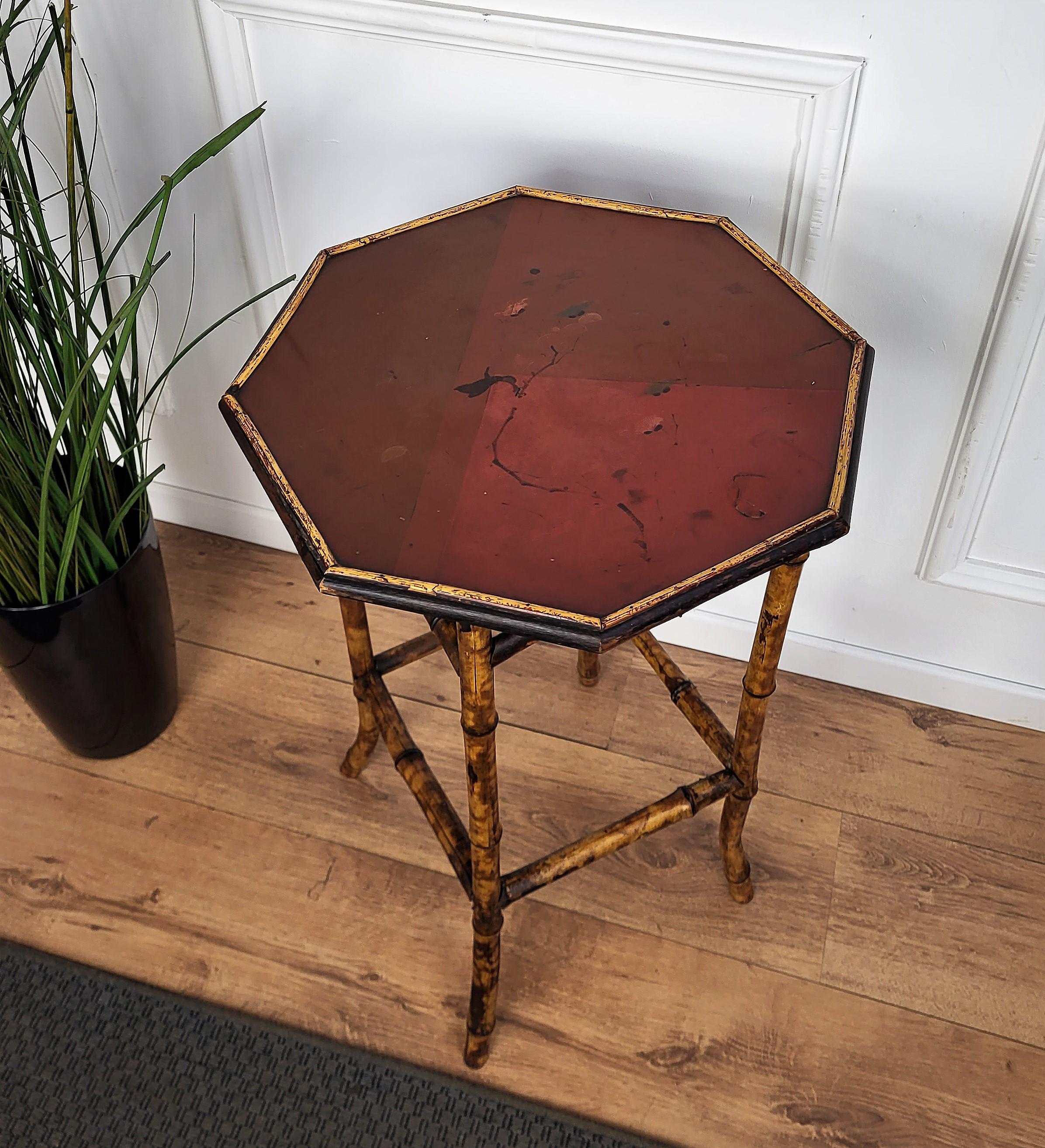 Antique French Octagonal Bamboo Side Table with Red Lacquered Top In Good Condition In Carimate, Como