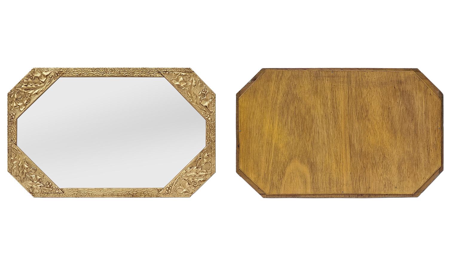 Début du 20ème siècle Antique Miroir mural octogonal en bois doré, style Art Nouveau, circa 1900 en vente