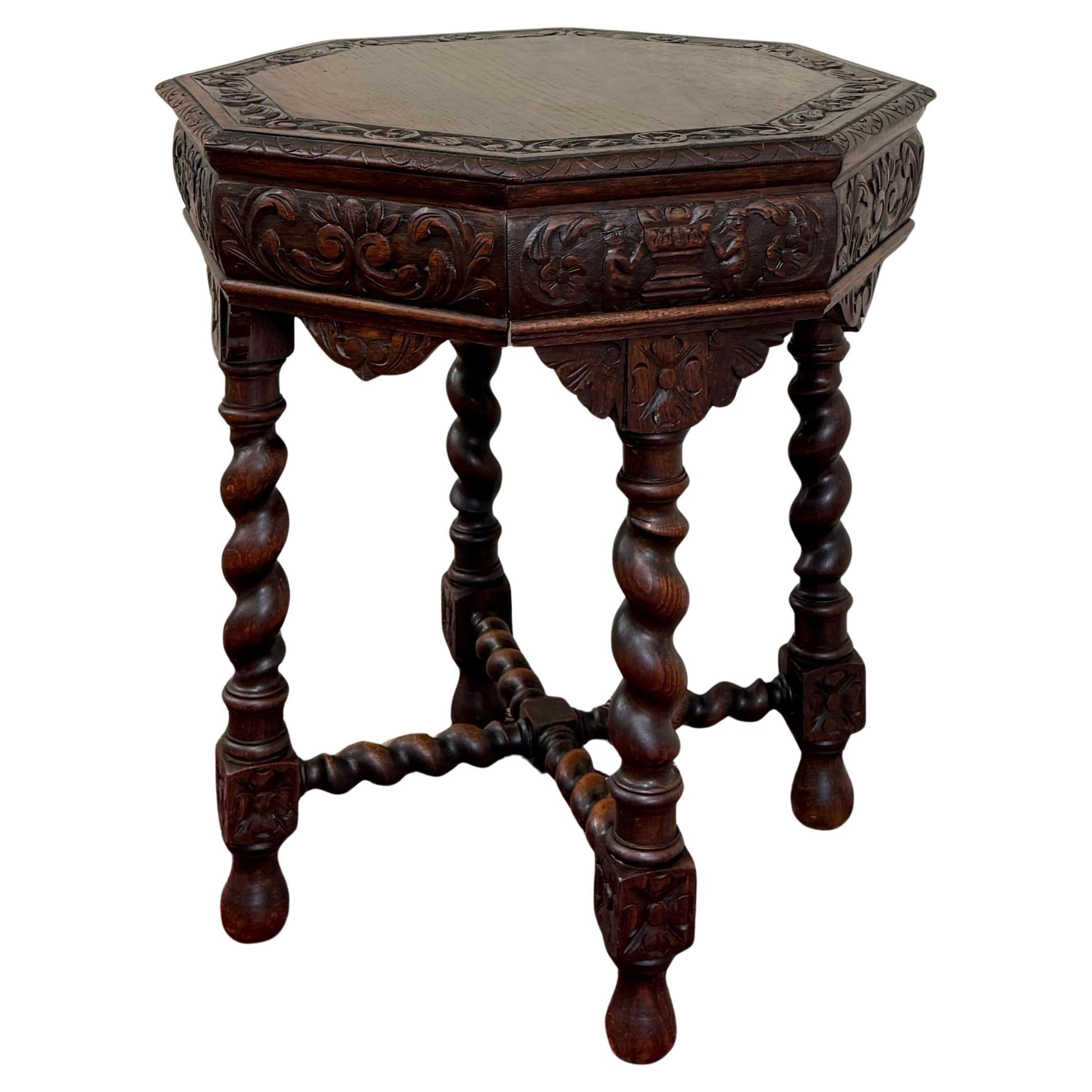 Antique French Octagonal Table Renaissance Revival Carved Barley Twist Oak 19thC en vente