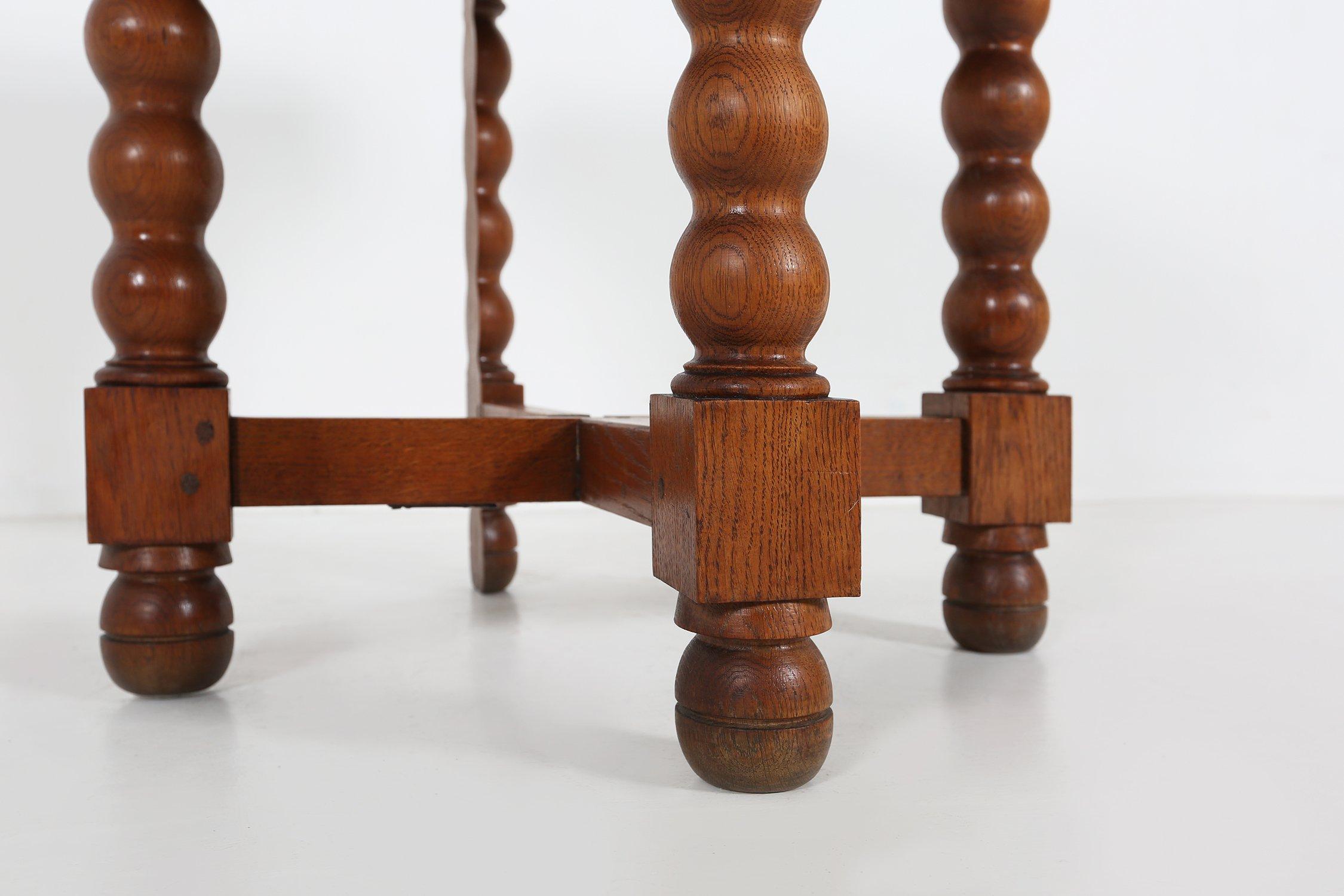 Antique French tavolo ottangolare pieghevole in rovere massiccio, 1850 ca. in vendita 2