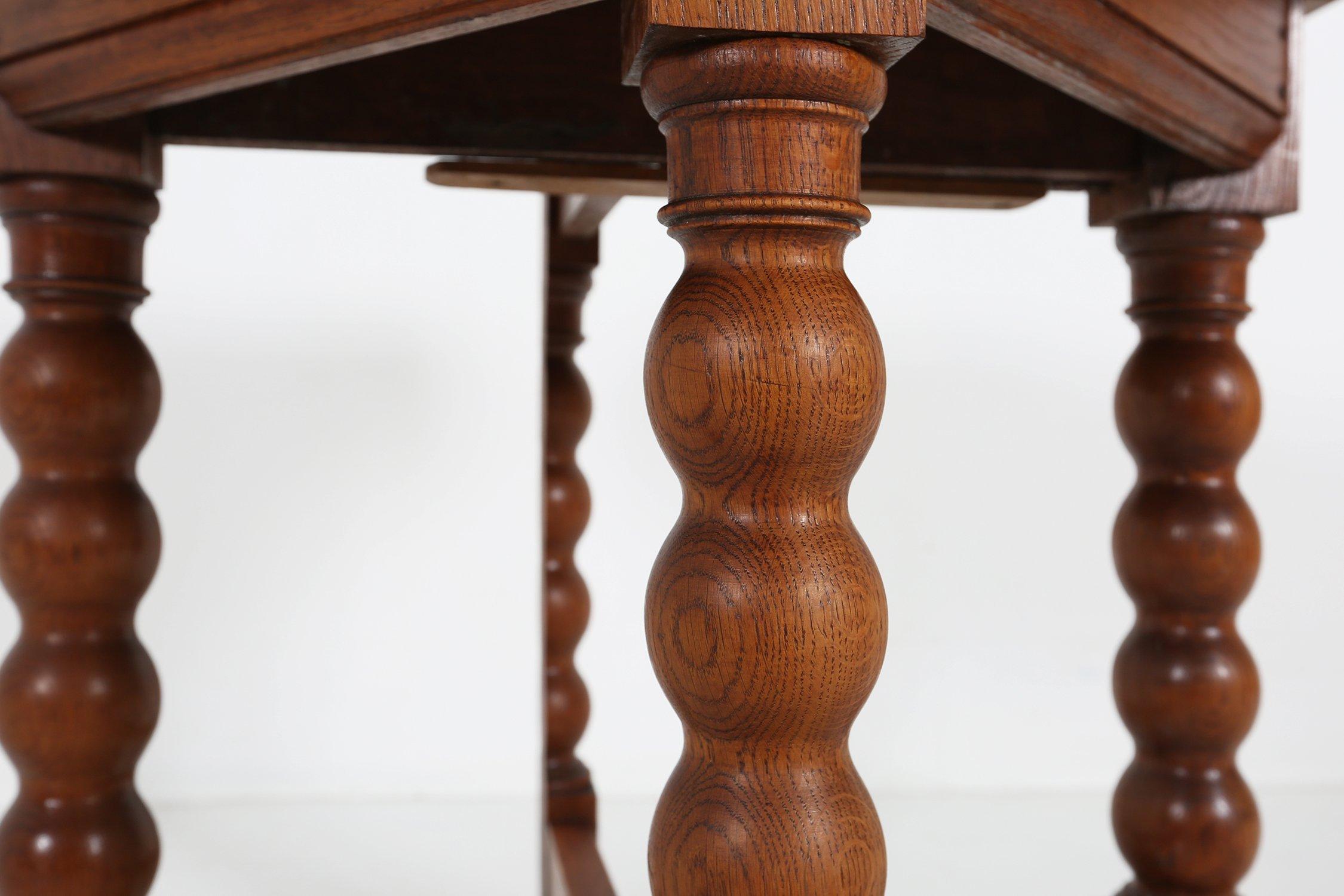 Antique French tavolo ottangolare pieghevole in rovere massiccio, 1850 ca. in vendita 1