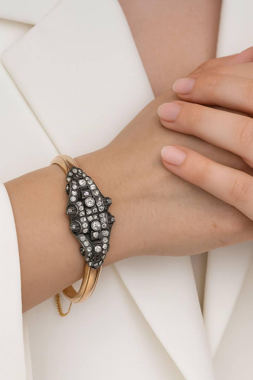 pulsera antigua en oro rosa de 14k con diamantes talla antigua (2.70c) engastados en plata en la parte central .