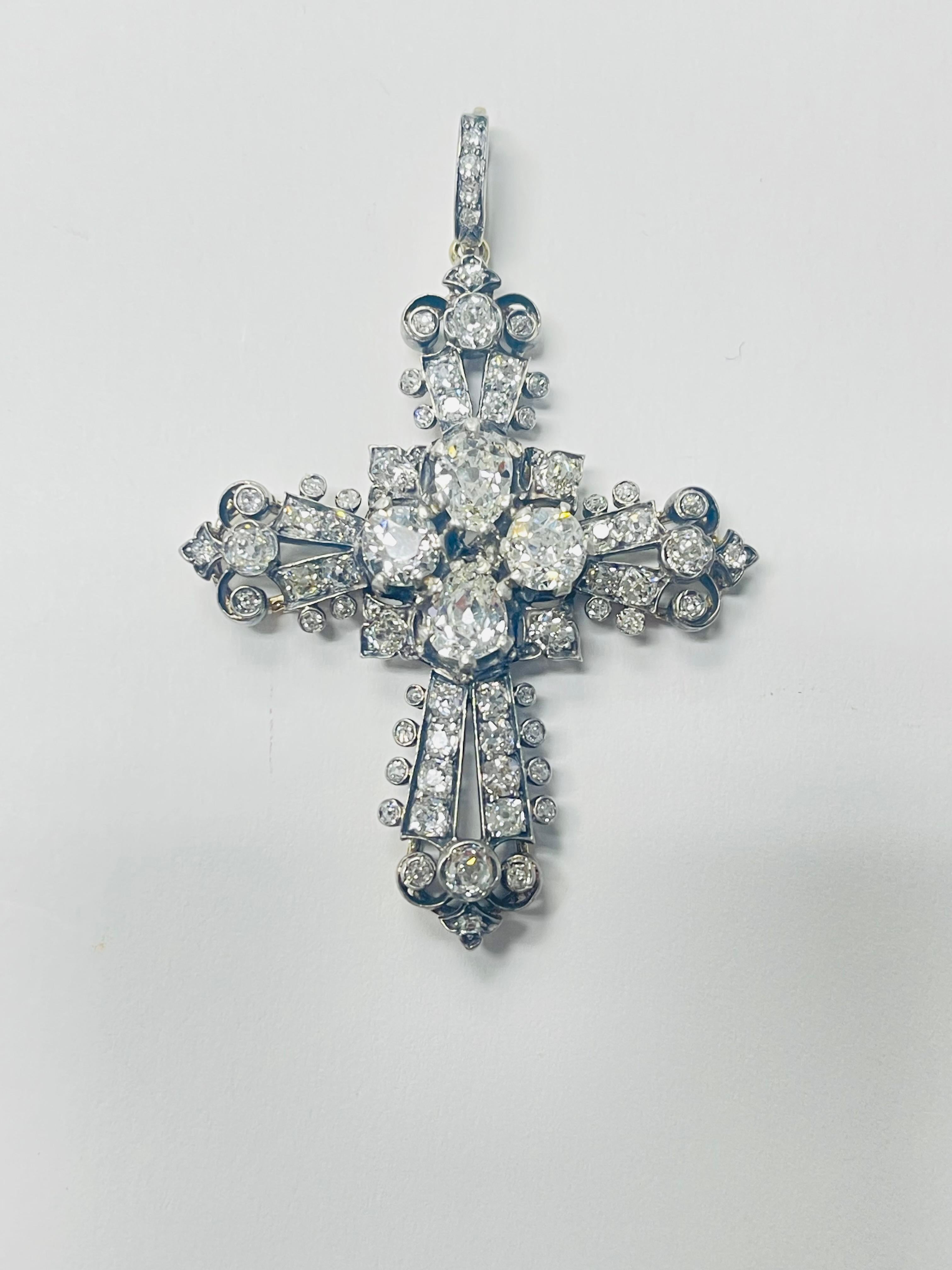 Ciondolo a croce con diamante antico francese in oro 18 carati e argento. In condizioni ottime a New York, NY