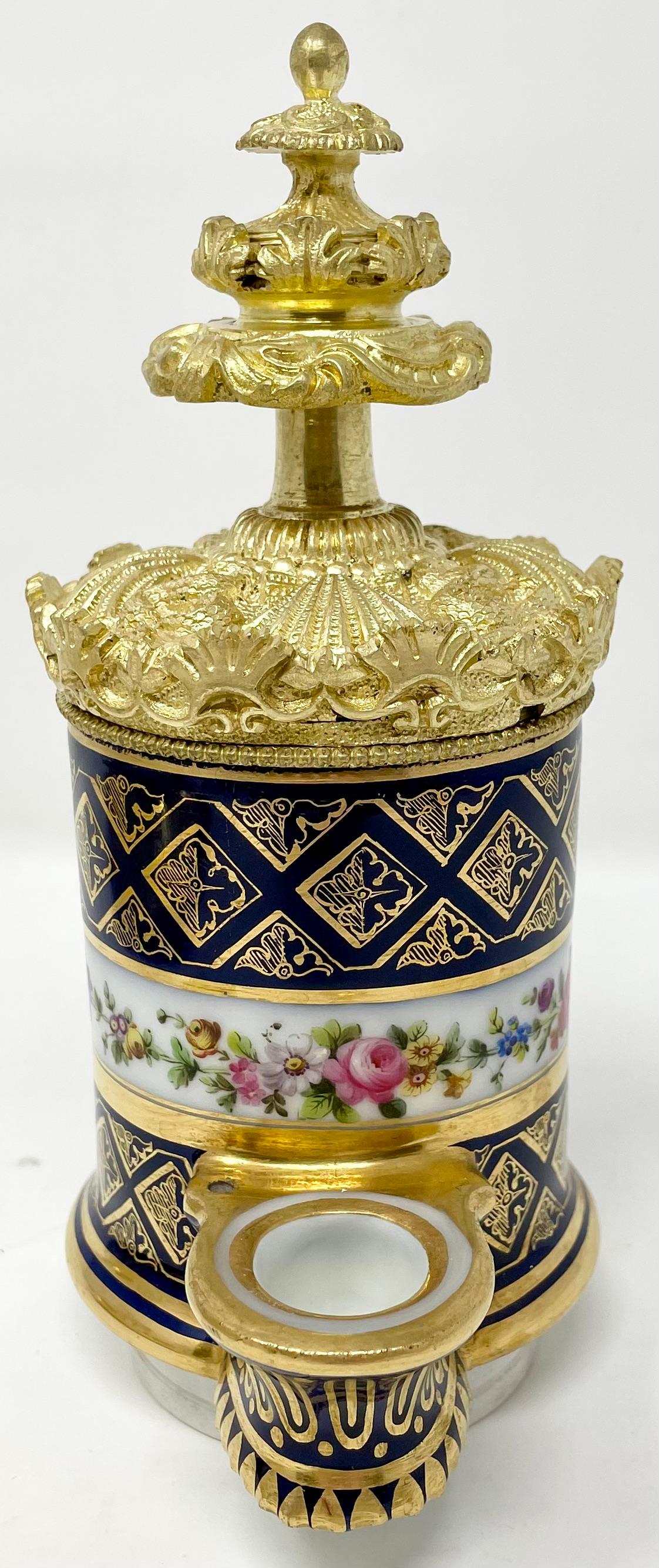 Antique French Old Paris Porcelain & Gold Bronze Inkwell, Circa 1840. For Sale 4