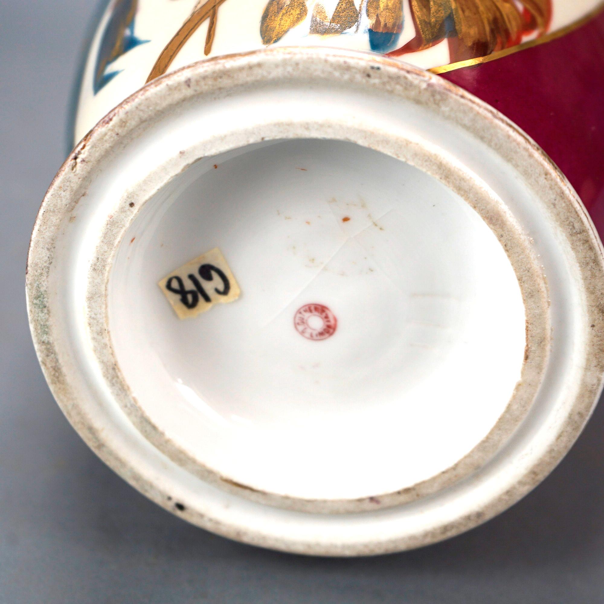 Antike französische handbemalte geblümte und figürliche Vase aus altem Pariser Porzellan, 19. Jahrhundert im Angebot 6