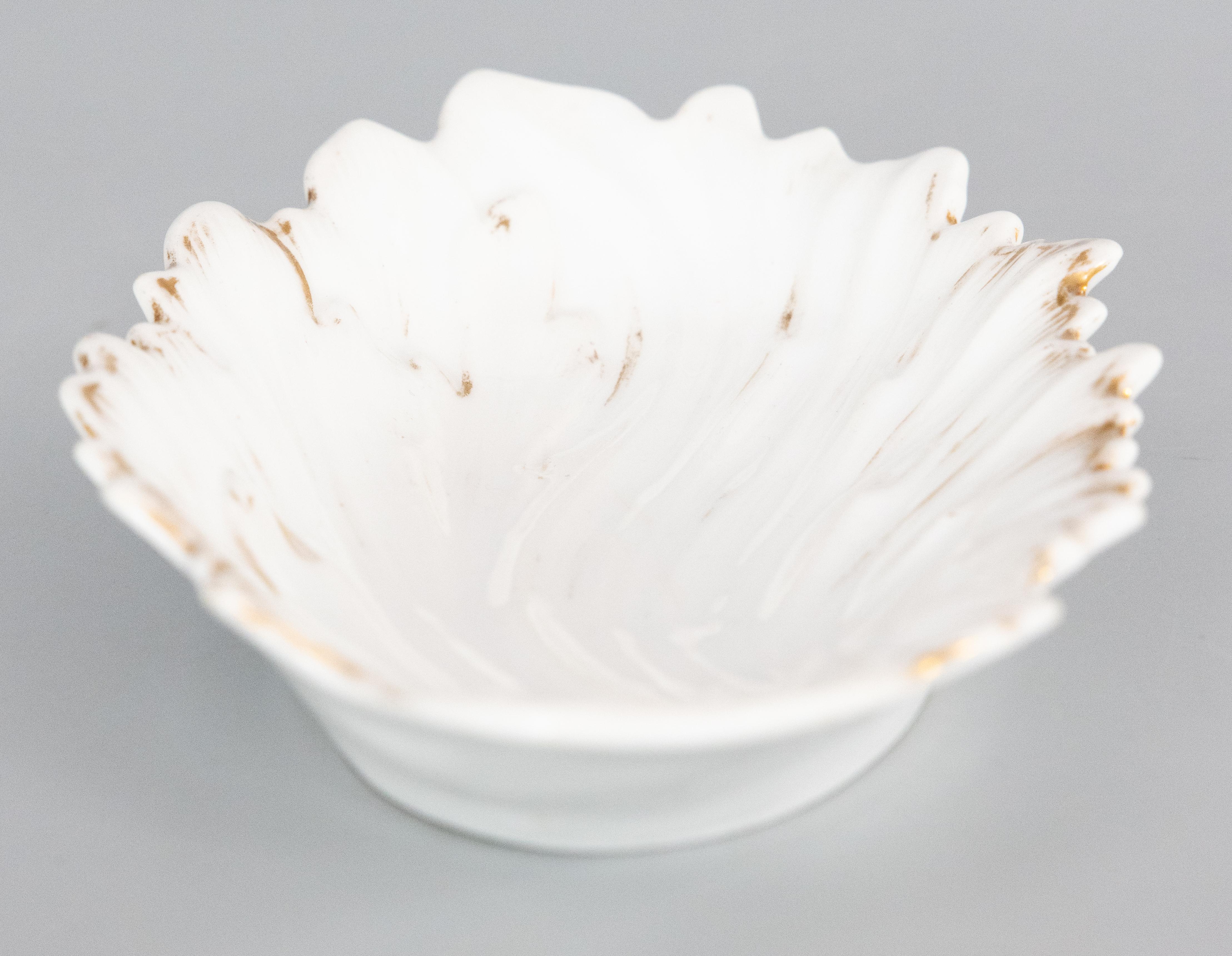 20th Century Antique French Old Paris Porcelain Scalloped Dish Bowl Catchall Jewelry Tray