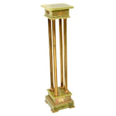 Piedistalli e colonne neoclassiche