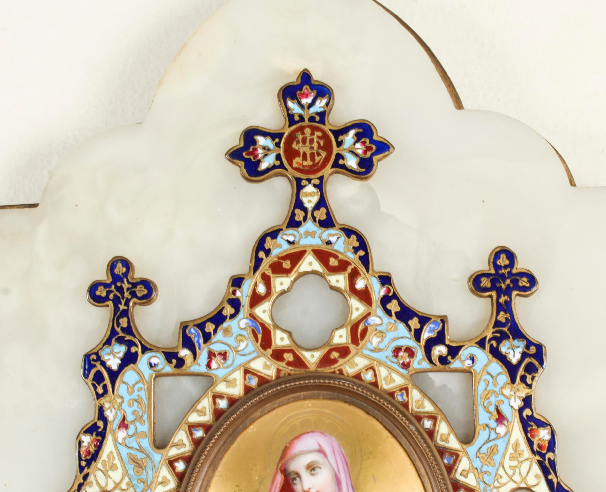 Doré Présentoir français ancien en onyx et émail cloisonné représentant le Saint-Esprit, 19ème siècle en vente