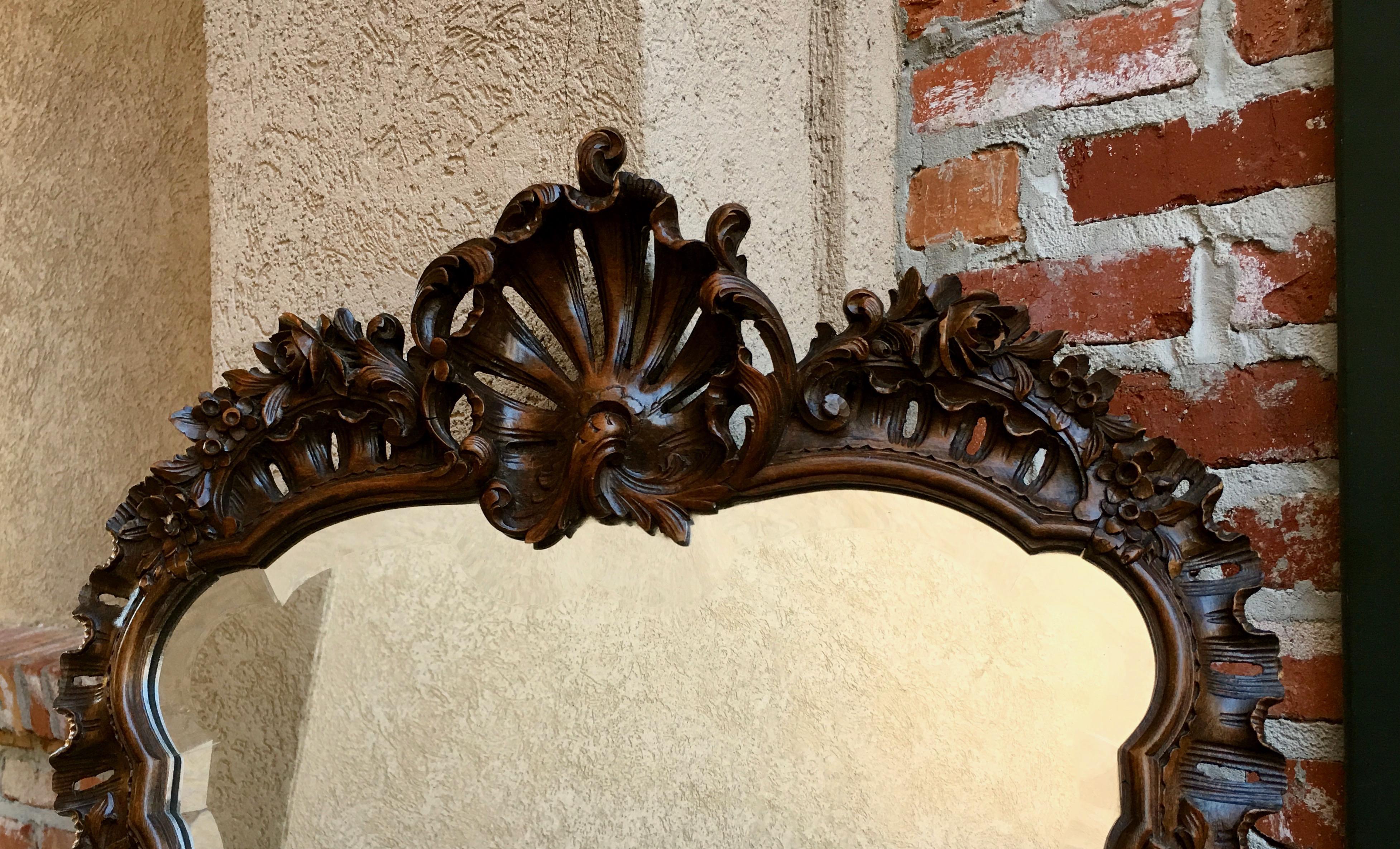 19th Century French Open Carved Oak Wall Pier Mirror Frame Art Nouveau Louis XV In Good Condition In Shreveport, LA