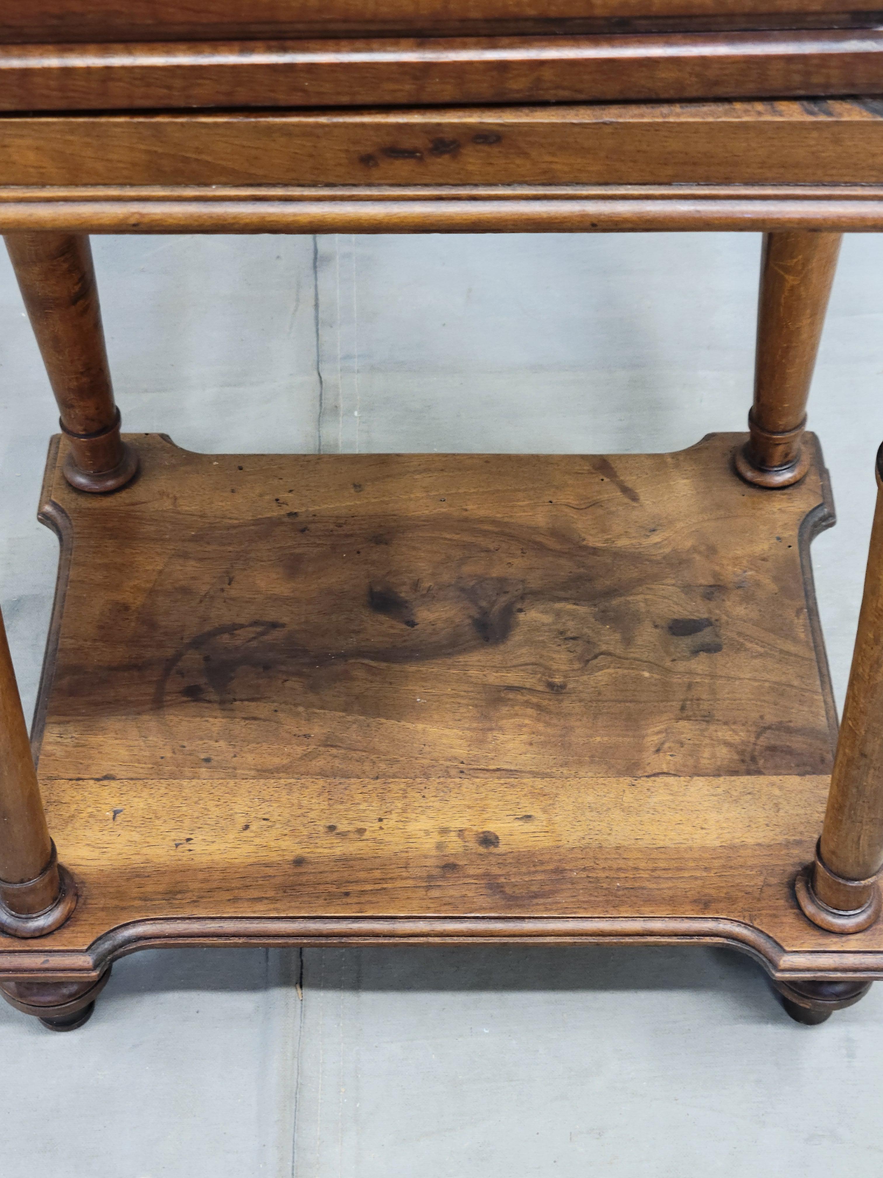Antique French o Belgian Walnut Nightstands with Italian Marble - A Near Pair in vendita 5
