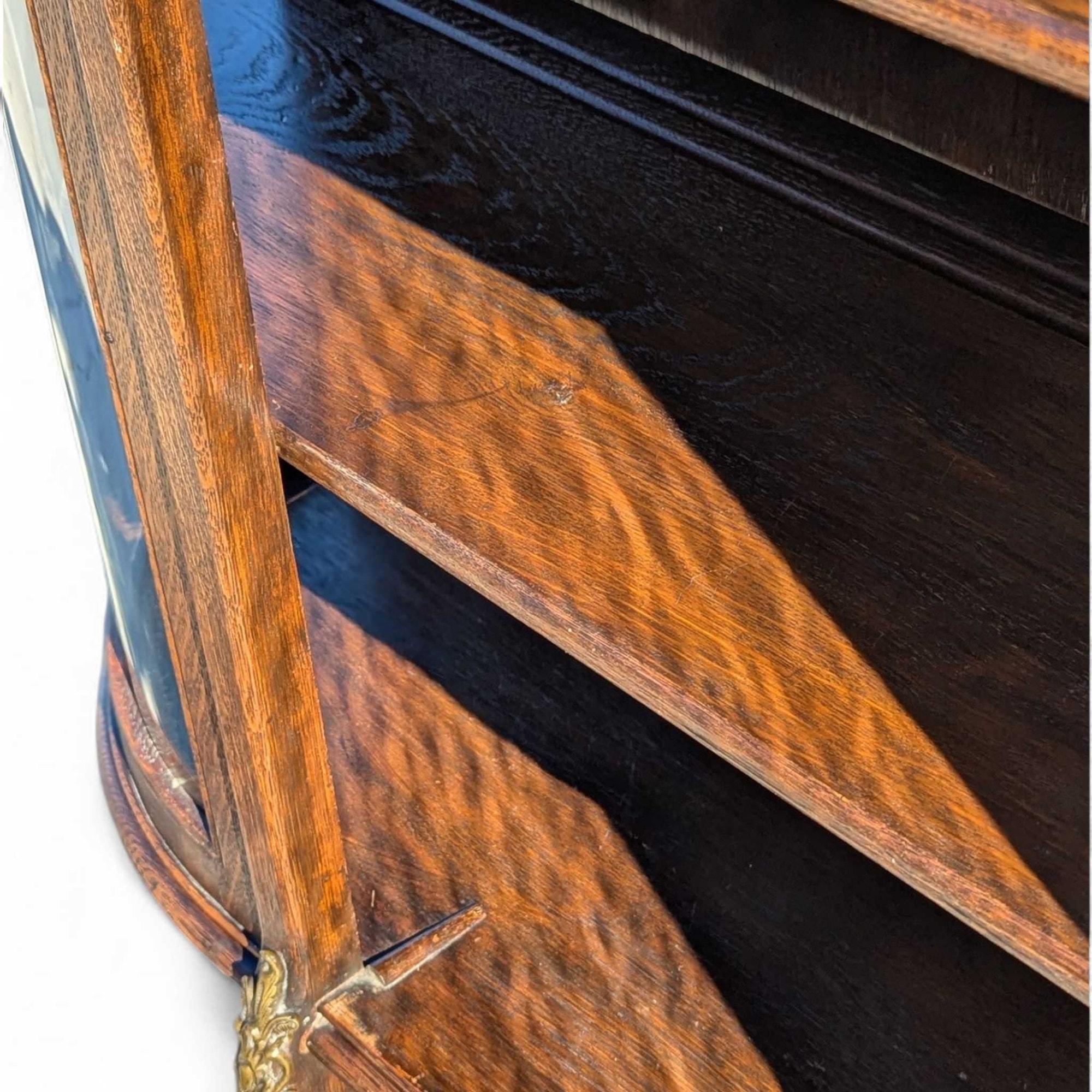 Antique French o English Curved Glass Display Cabinet, Oak, circa 1900 in vendita 1