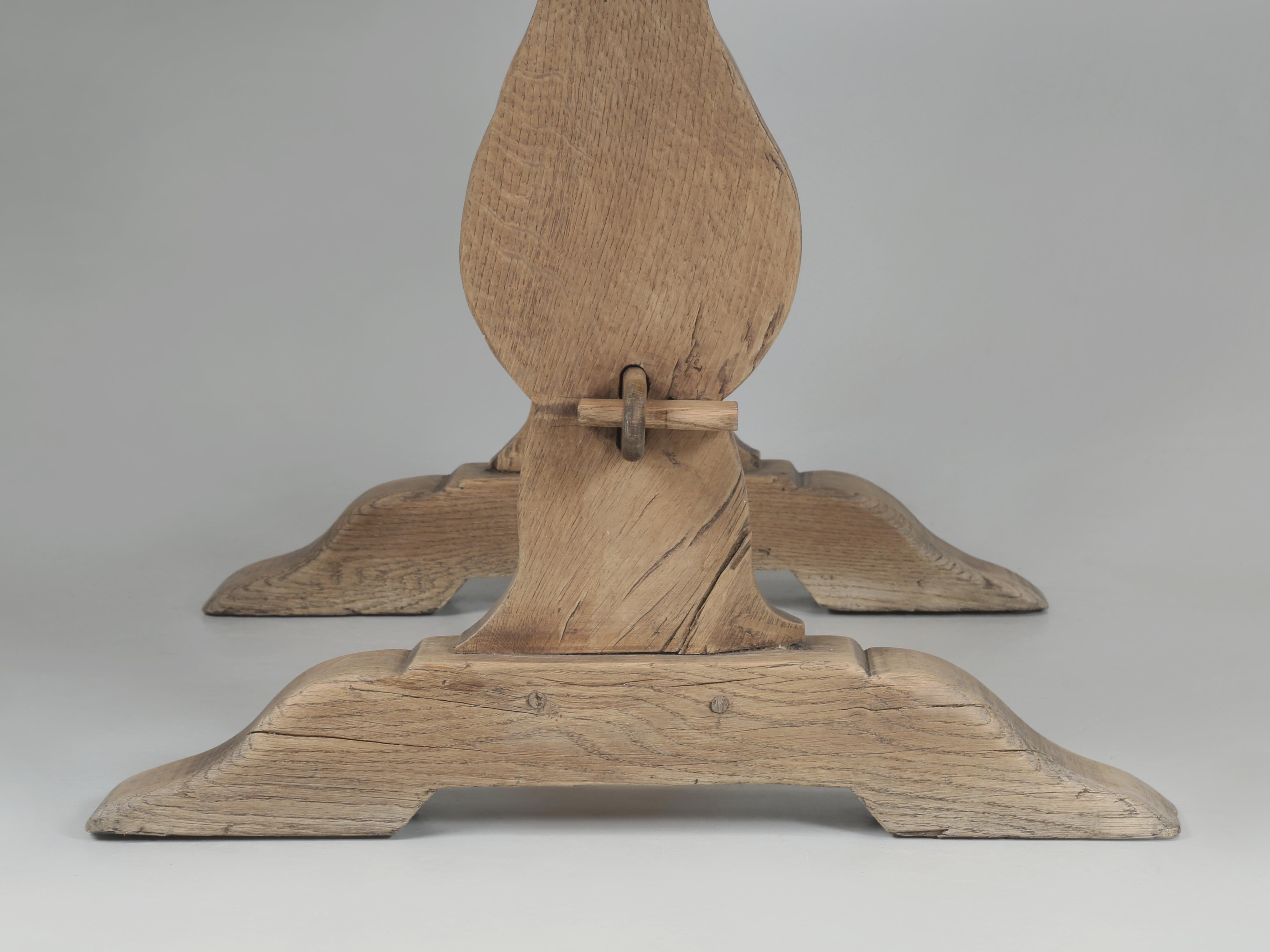 Antique French Original Bistro Table in White Oak from the South of France For Sale 4