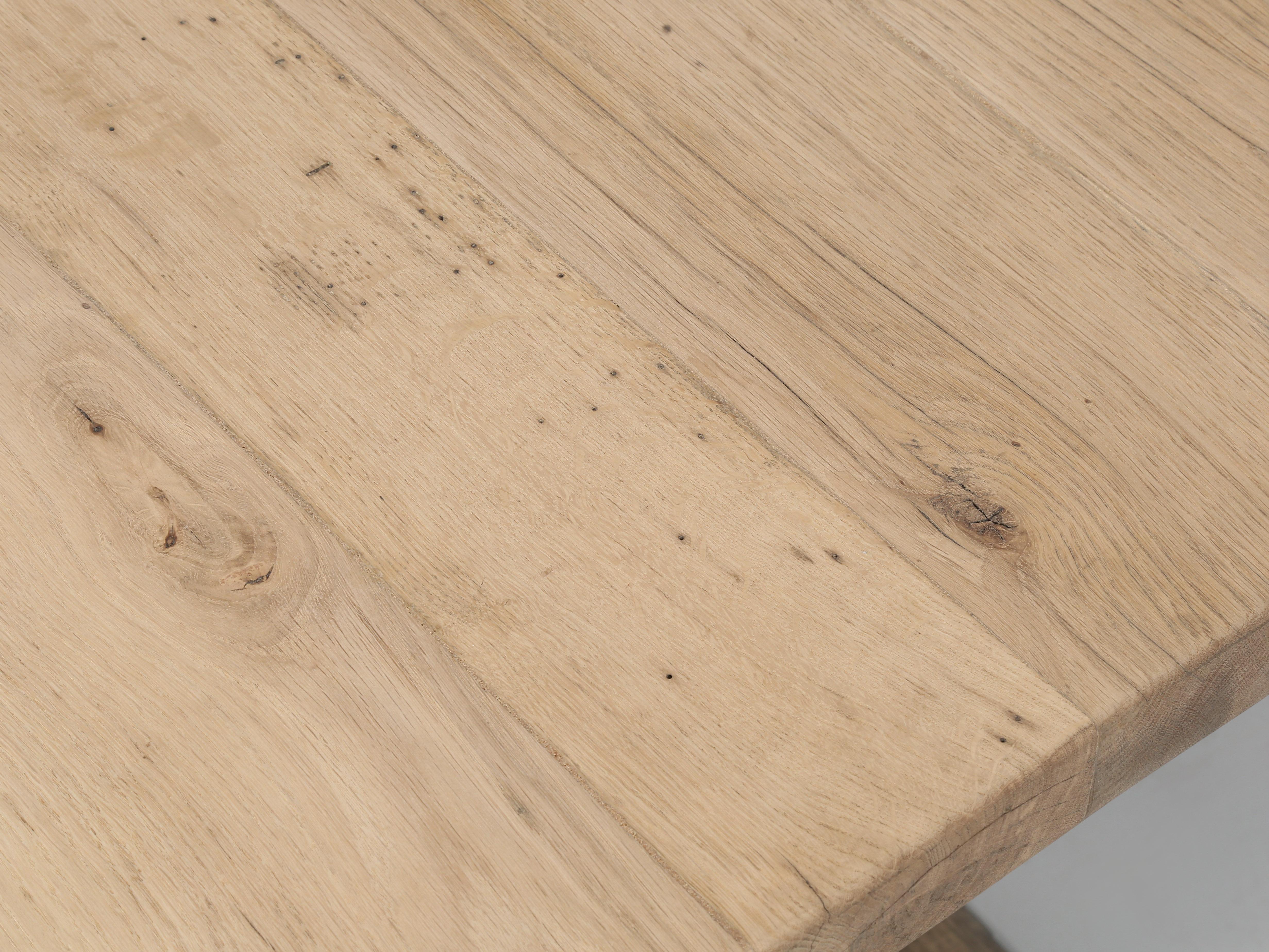 Antique French Original Bistro Table in White Oak from the South of France In Good Condition For Sale In Chicago, IL