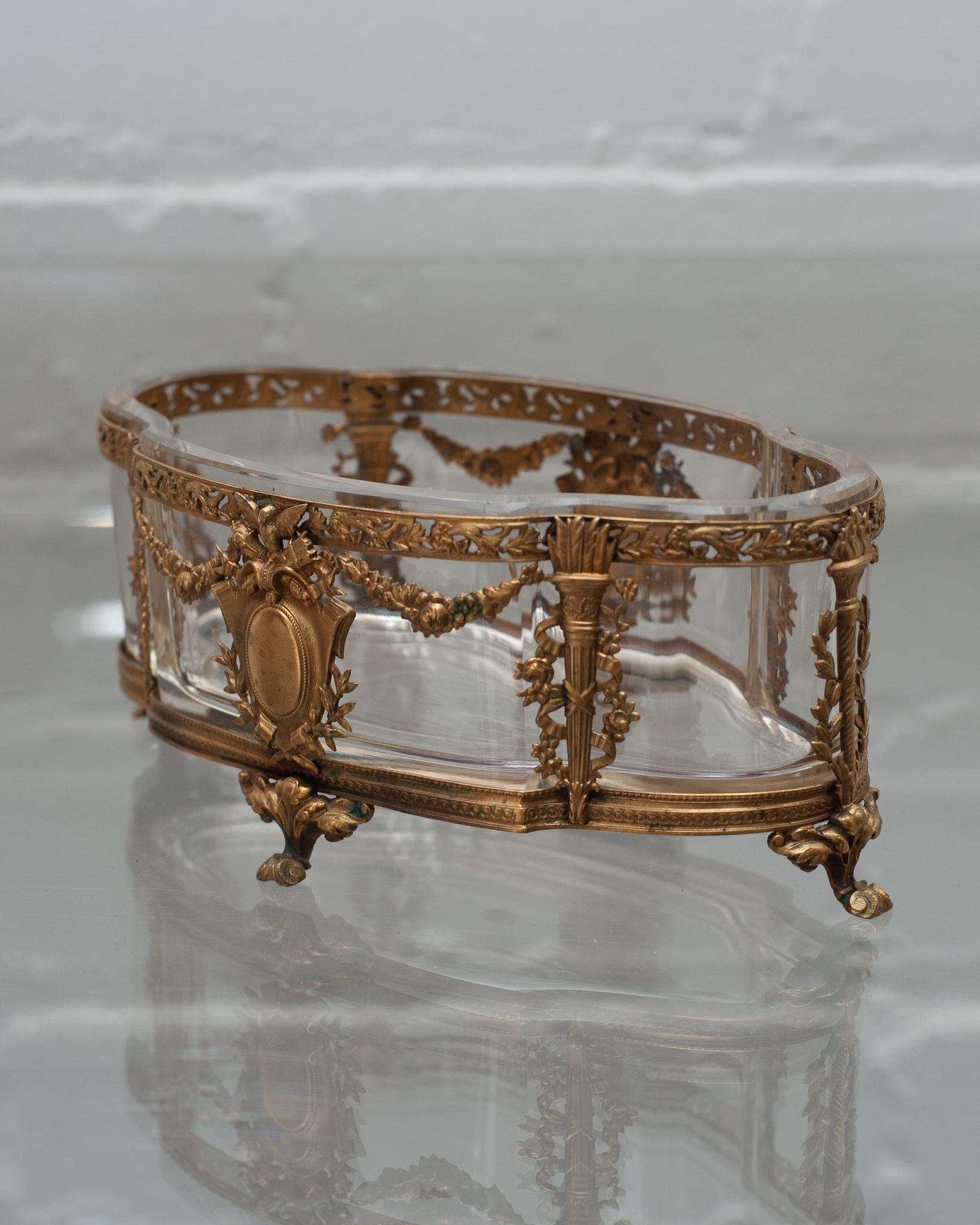 Jardinière française ancienne en bronze doré et cristal Bon état - En vente à Toronto, ON