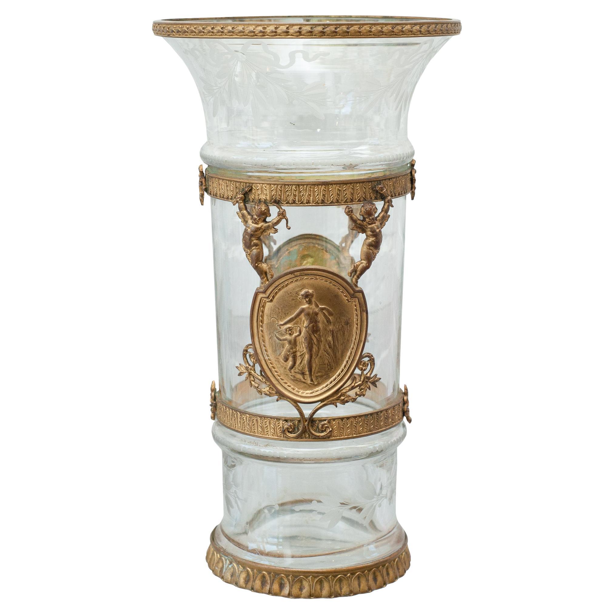 Vase trompette français ancien en bronze doré et cristal taillé en vente