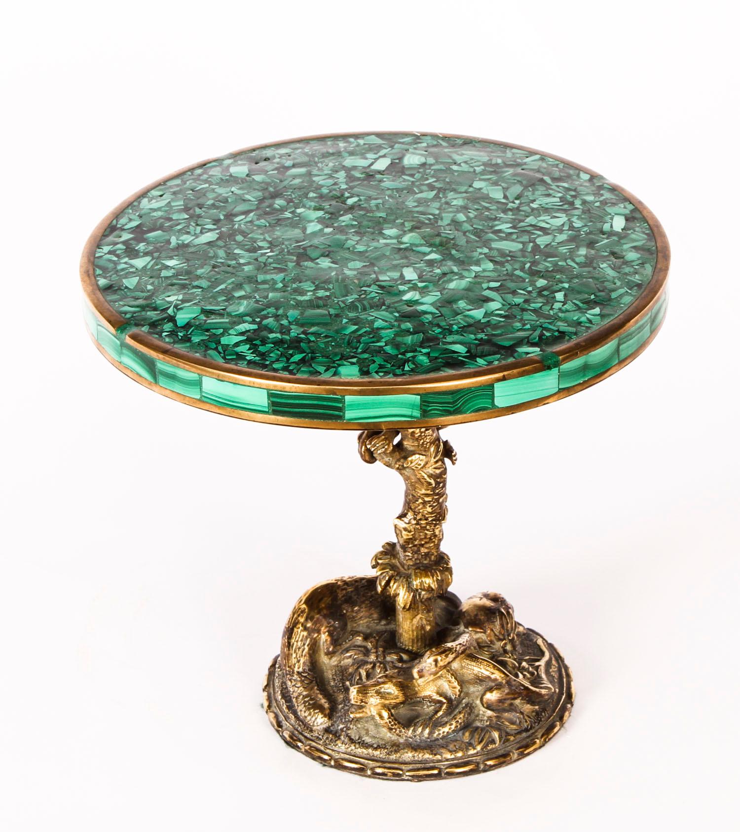 Ancienne table miniature française en bronze doré et malachite, 19e siècle 8
