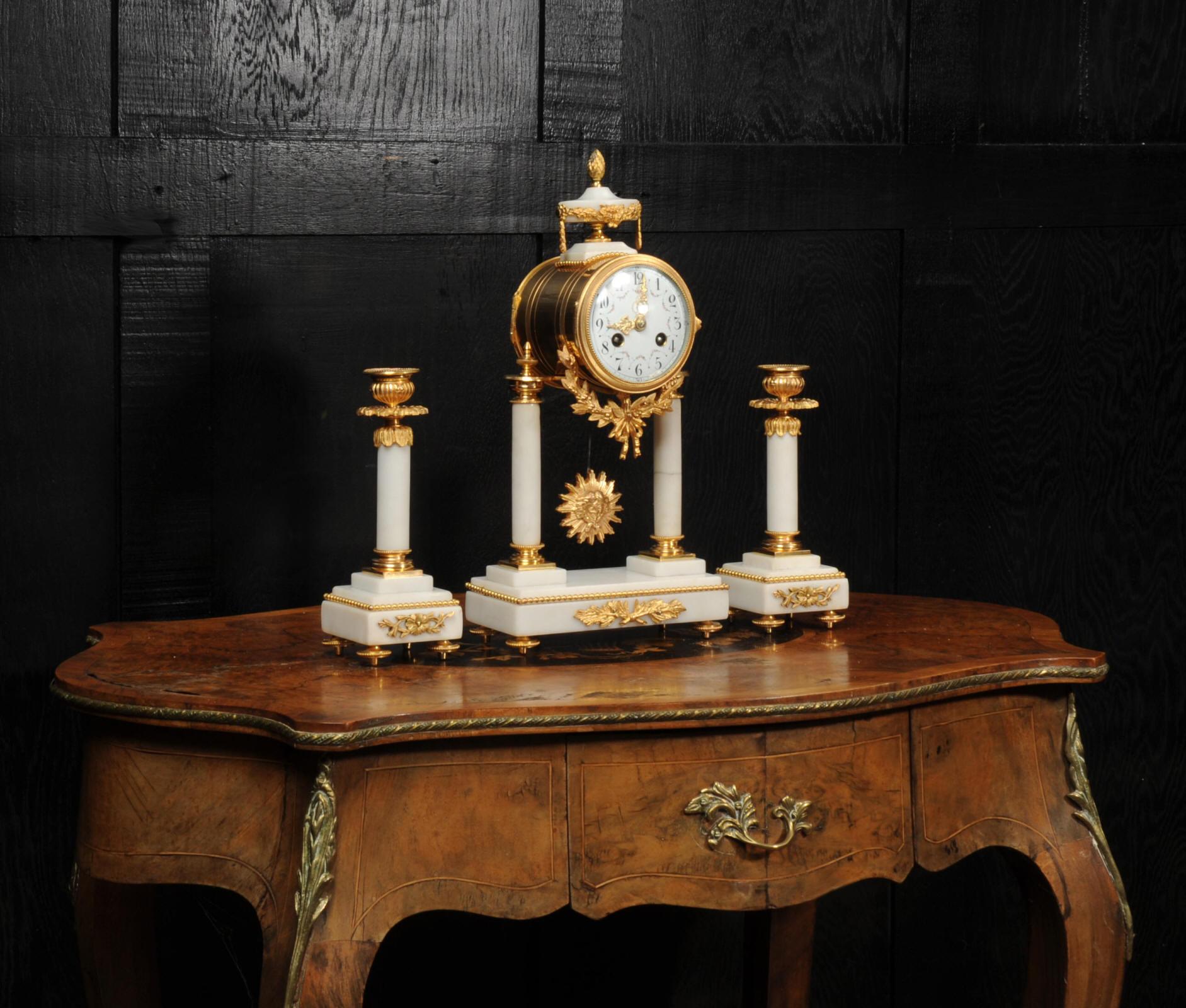 Antique French Ormolu and Marble Portico Clock Set In Good Condition For Sale In Belper, Derbyshire