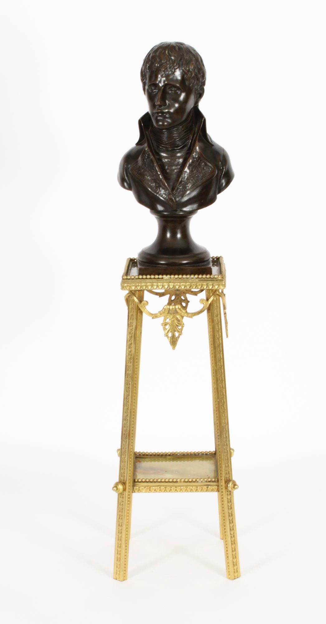 A fine quality antique French ormolu and onyx miniature pedestal table stand, Circa 1880 in date.
 
The pedestal with two square onyx tiers mounted in moulded and beaded bezels, raised on square-section supports with anthemion swags.

The sculpture