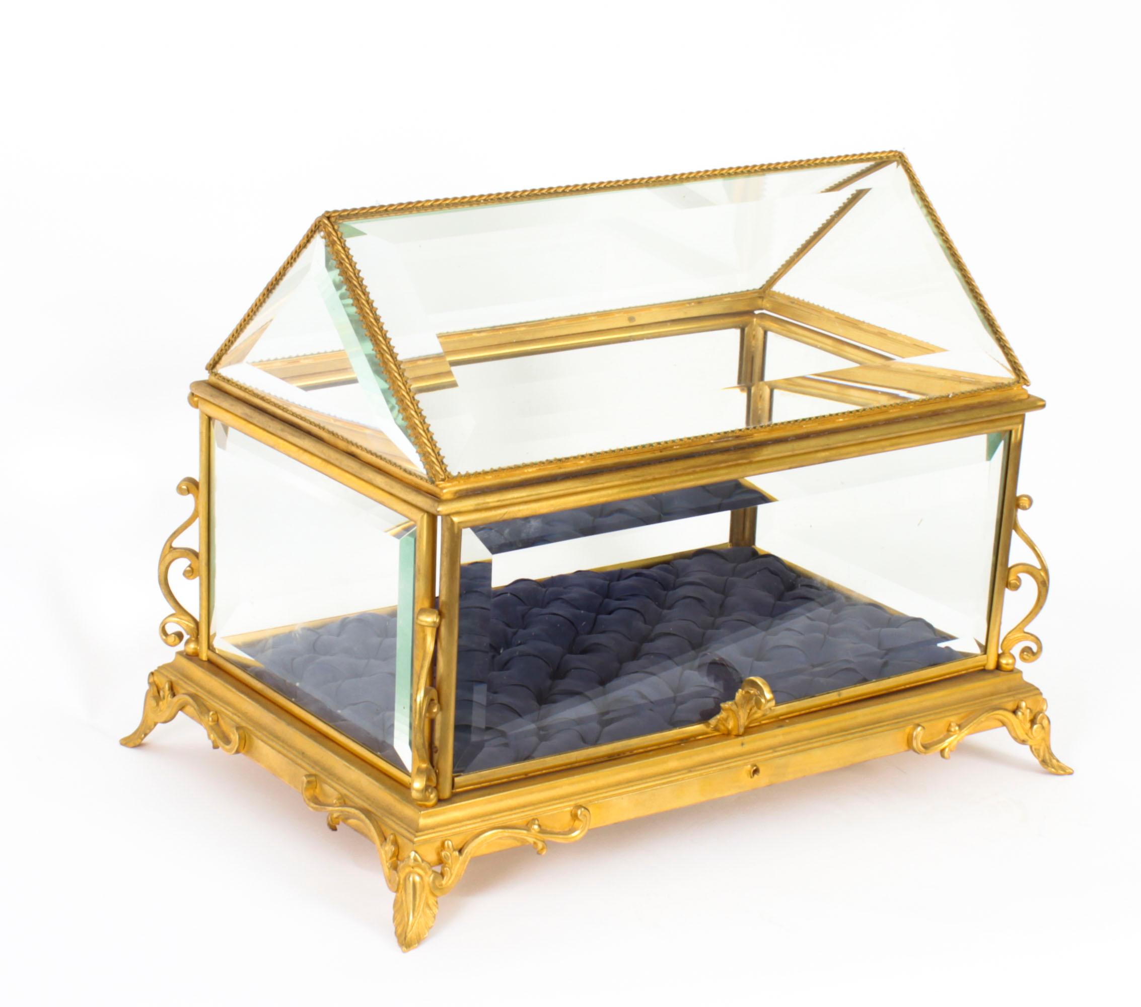 Antique French Ormolu Bevelled Glass Bijouterie Table Top Display Cabinet 19th C For Sale 7