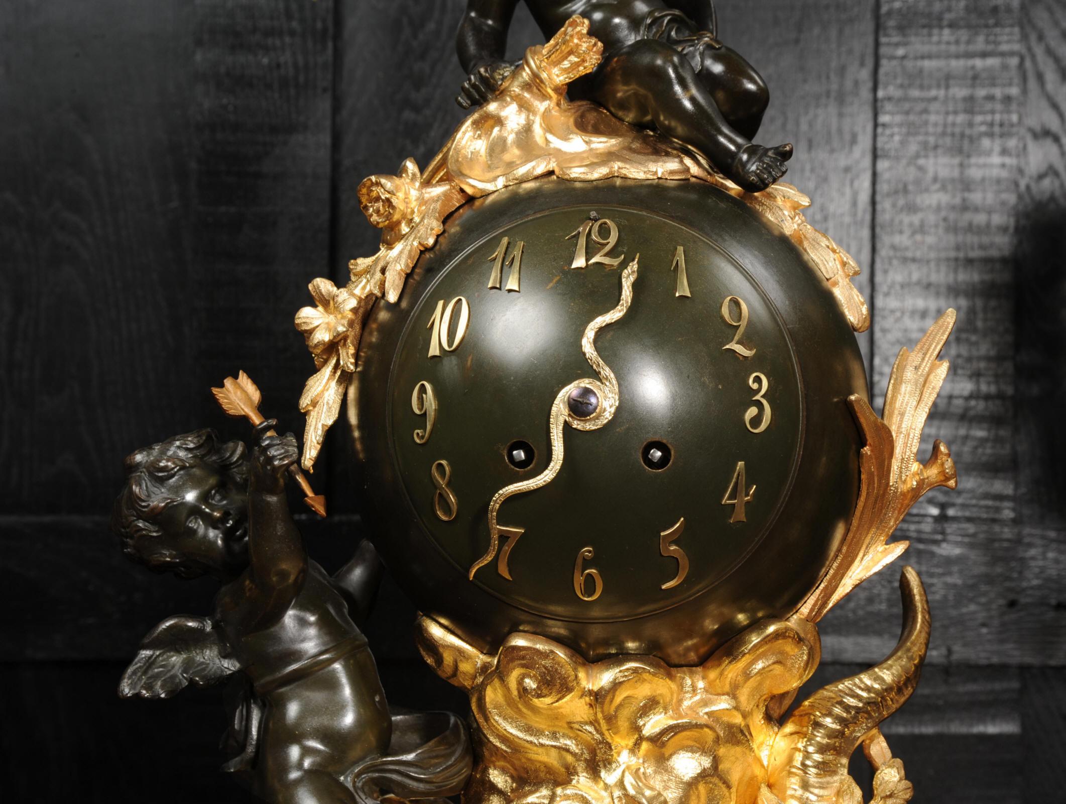 Ensemble d'horloges françaises anciennes Louis XV en bronze, bronze et marbre rouge en vente 12