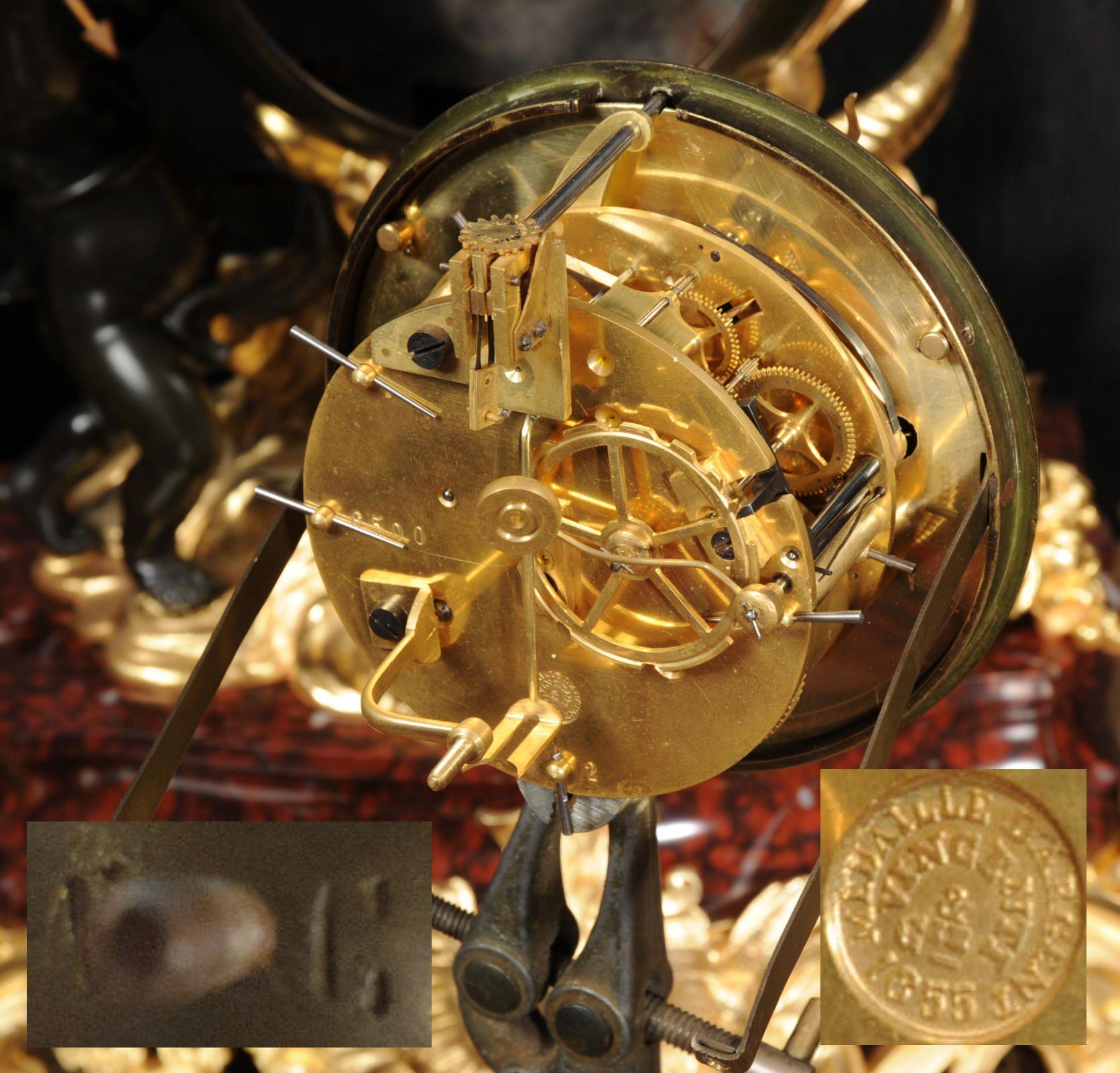 Ensemble d'horloges françaises anciennes Louis XV en bronze, bronze et marbre rouge en vente 13