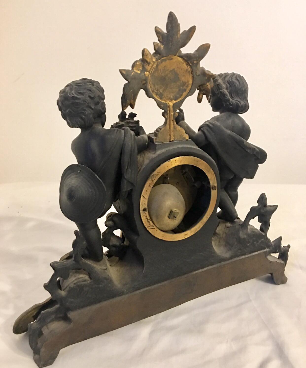 Antique French Ormolu Cherub Striking Mantel Clock In Good Condition For Sale In London, Nottinghill
