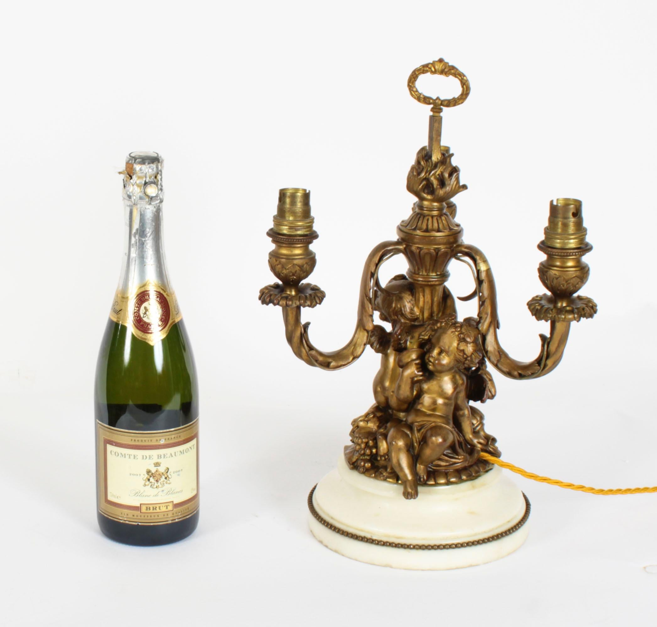 Antique Lampe de table à chérubin en bronze doré Louis Revival Circa 1870 en vente 11