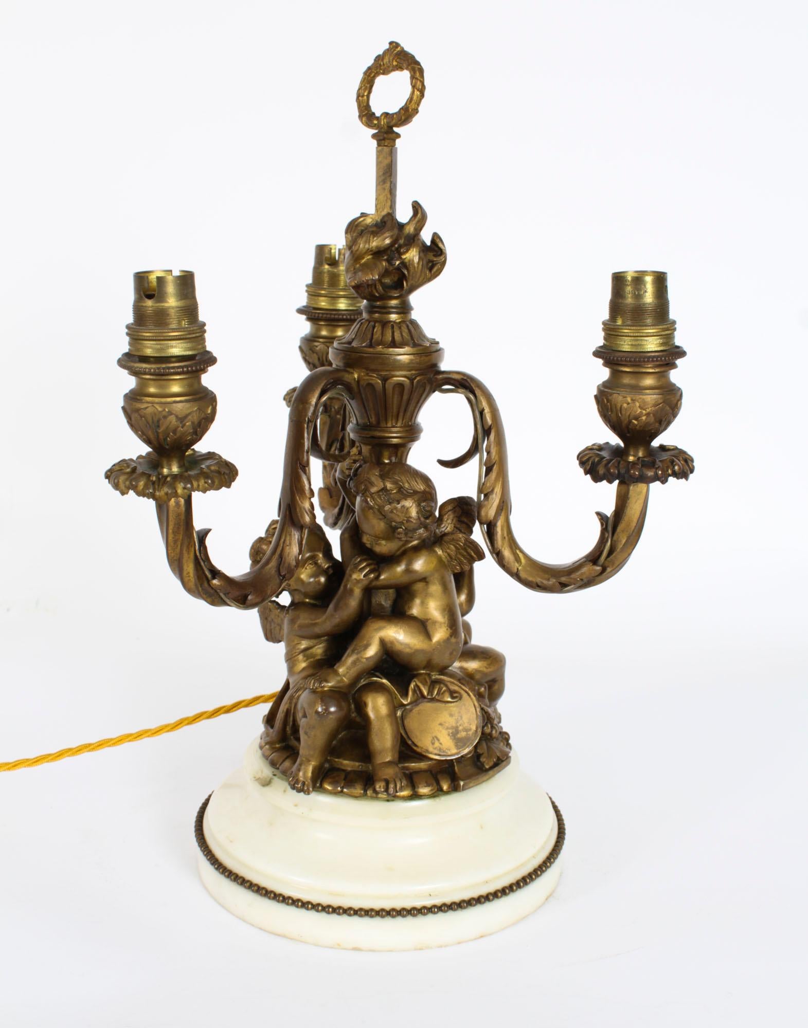 Antique Lampe de table à chérubin en bronze doré Louis Revival Circa 1870 en vente 12