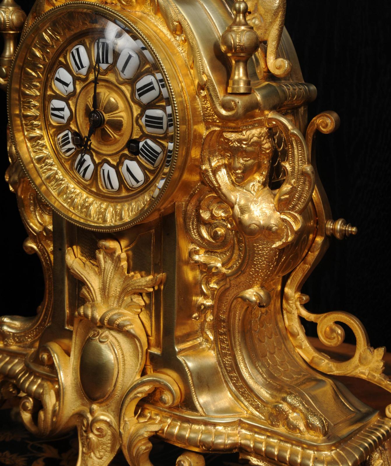Horloge française ancienne en bronze doré - Lions Rampant - surhaussée et testée en vente 6
