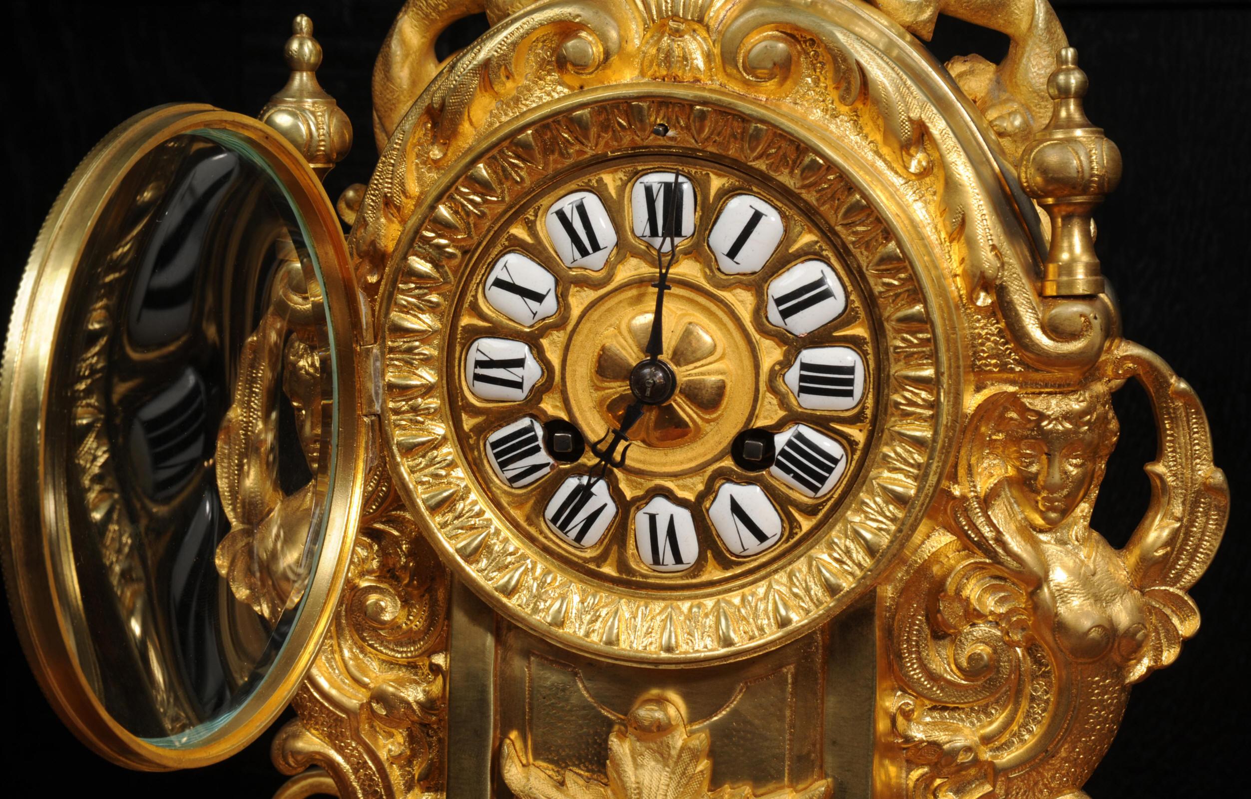 Horloge française ancienne en bronze doré - Lions Rampant - surhaussée et testée en vente 10