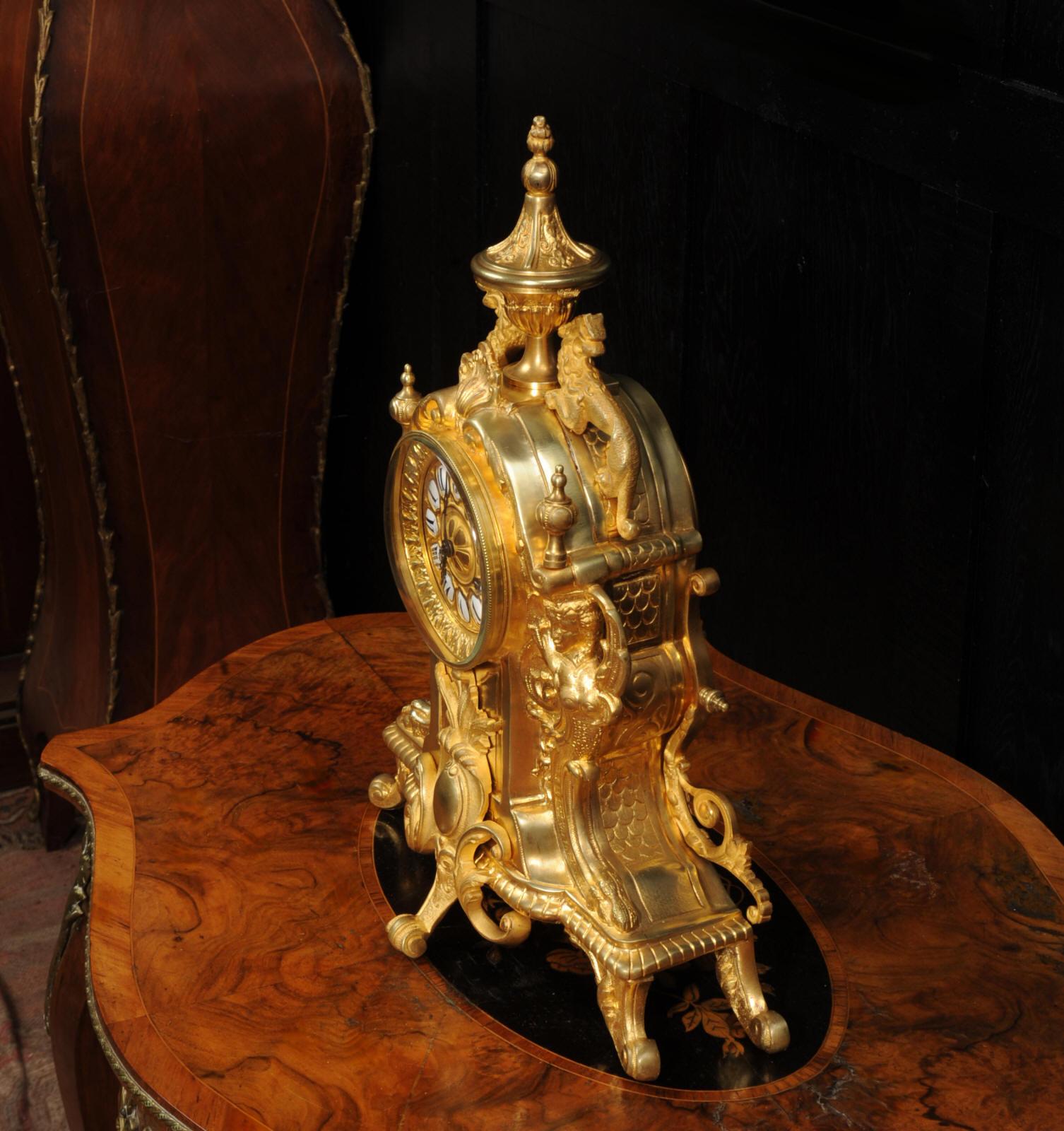 Horloge française ancienne en bronze doré - Lions Rampant - surhaussée et testée en vente 2