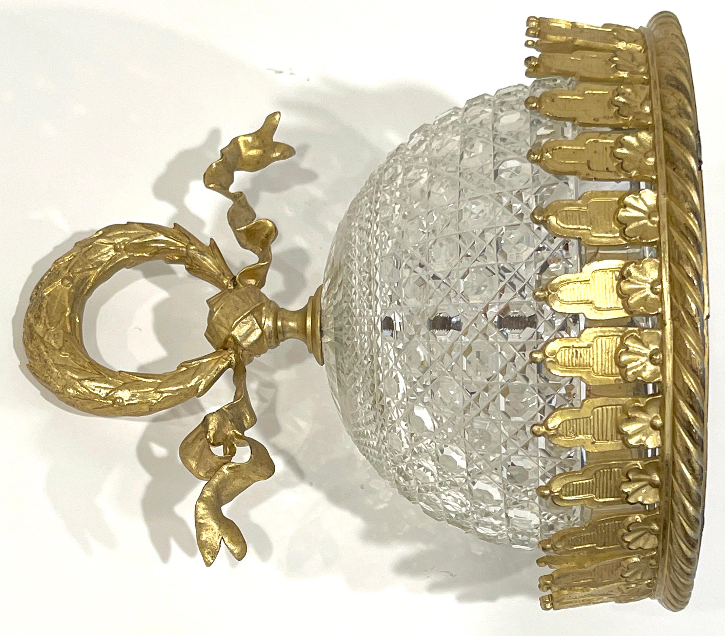 Lustre encastré ancien en cristal de Baccarat « Atrib. », monté en bronze doré, France  Bon état - En vente à West Palm Beach, FL