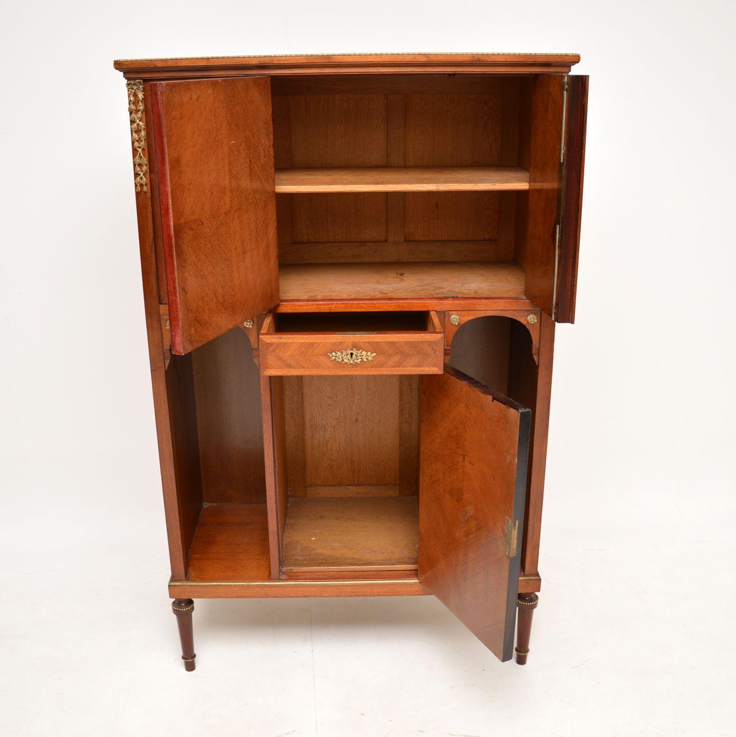Antiguo Armario Francés Estilo Luis XIV Montado en Ormolu en Bueno estado para la venta en London, GB
