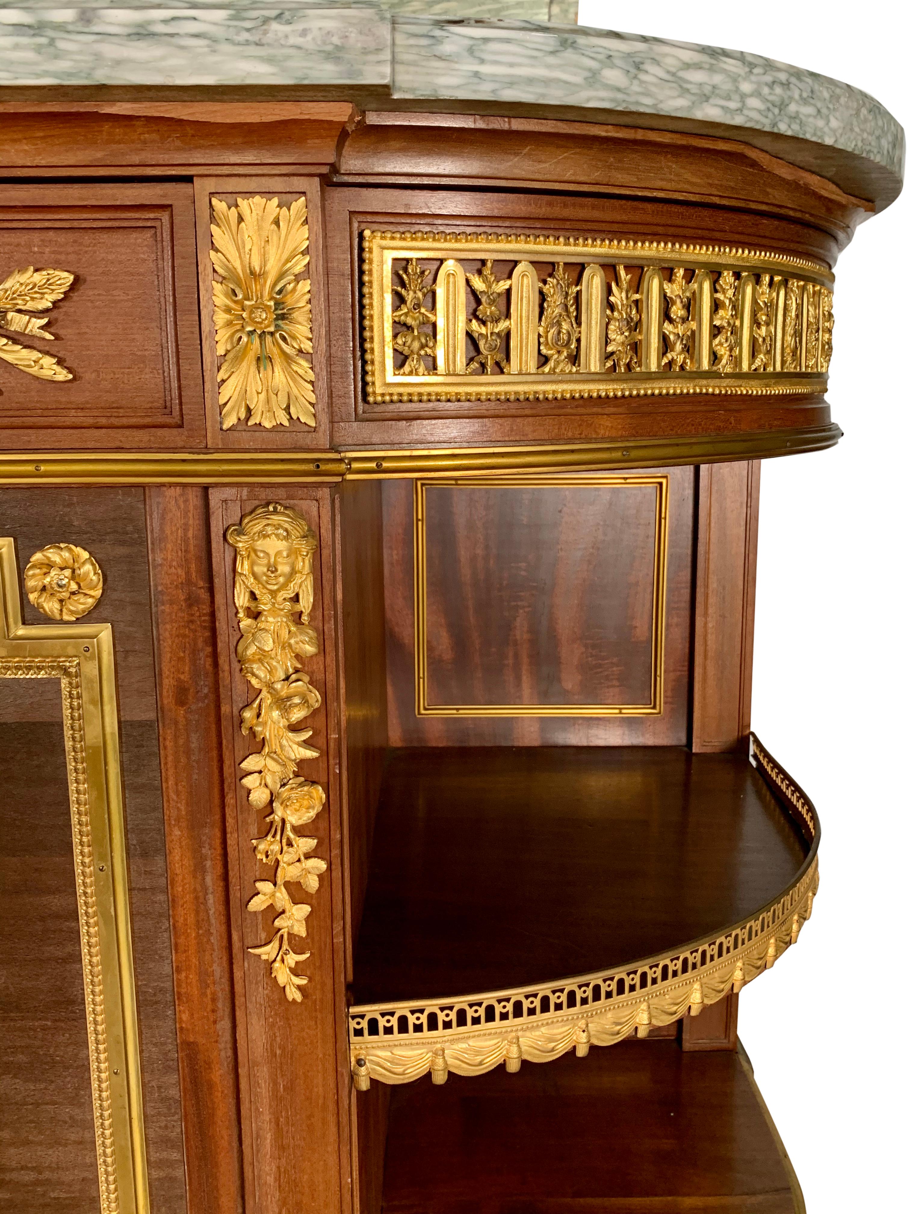 Antique French Console o Dessert in mogano ornato di ormolature in vendita 2