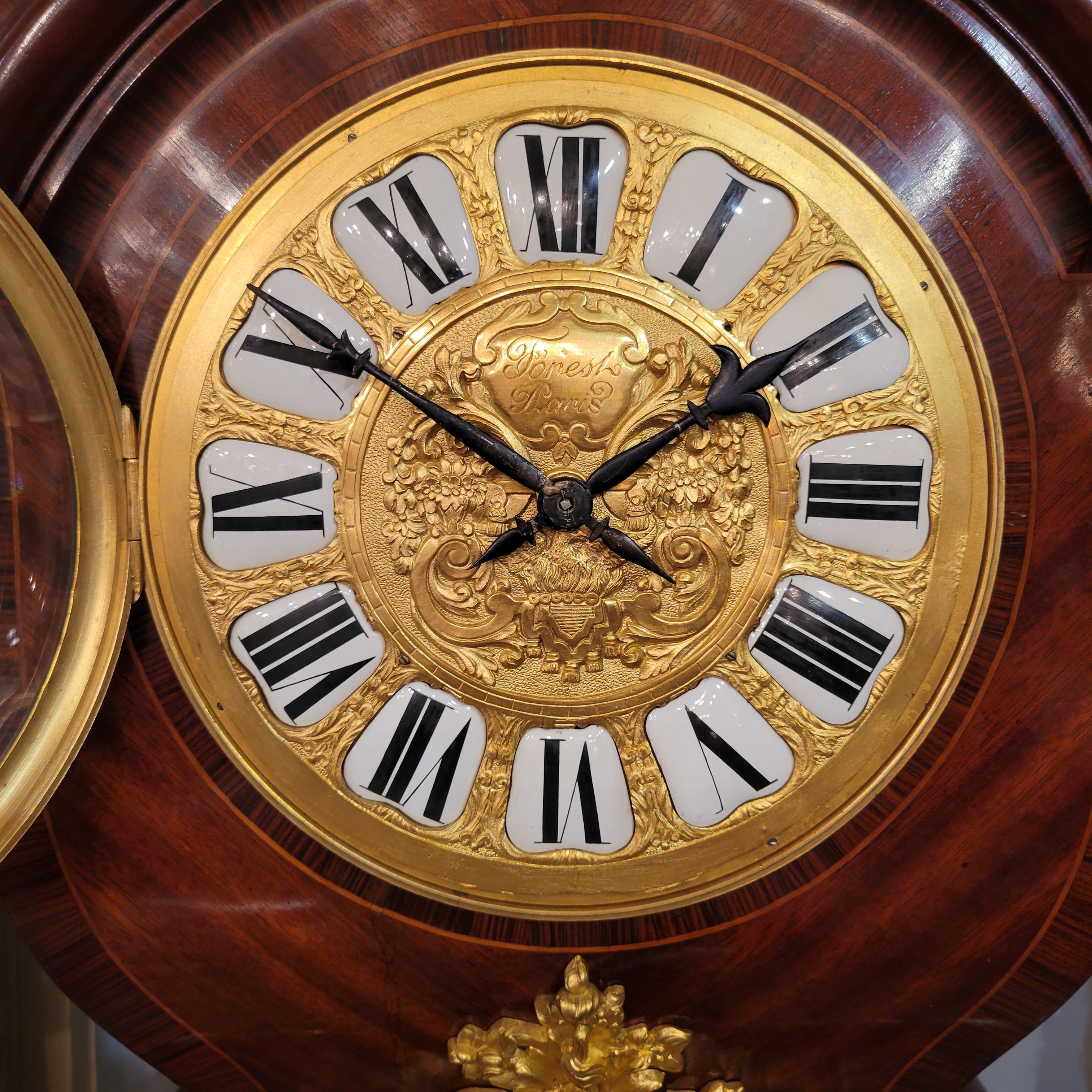 Ancienne horloge de grand-père française Napoléon III en acajou montée en bronze doré, circa 1880 Bon état - En vente à New Orleans, LA