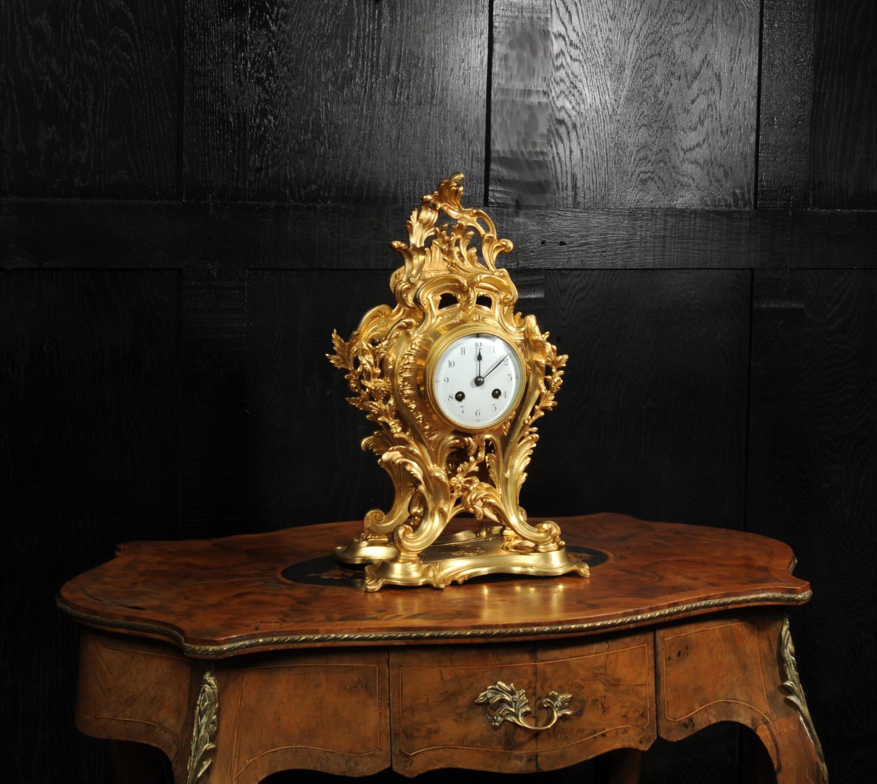 Antike französische Ormolu-Rokoko-Uhr im Angebot 4