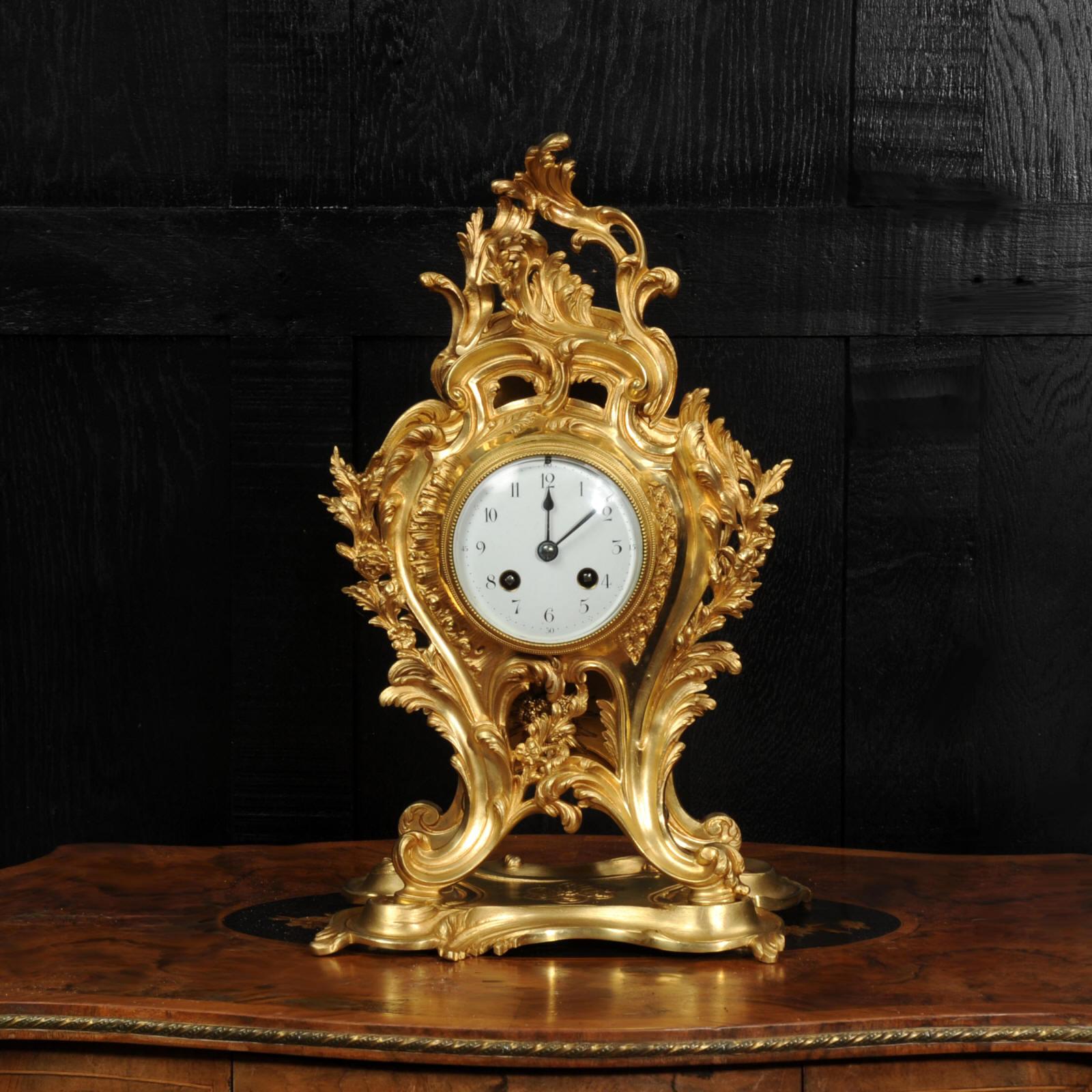 Antike französische Ormolu-Rokoko-Uhr (Französisch) im Angebot