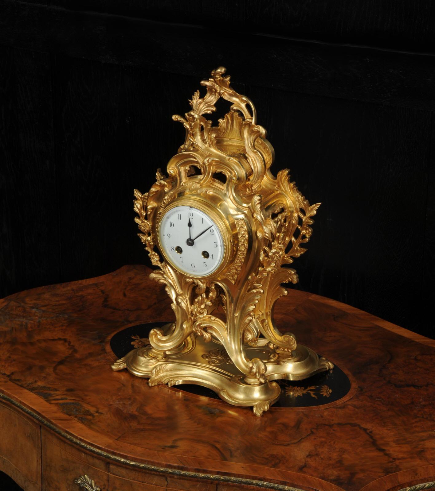 Antike französische Ormolu-Rokoko-Uhr im Angebot 2