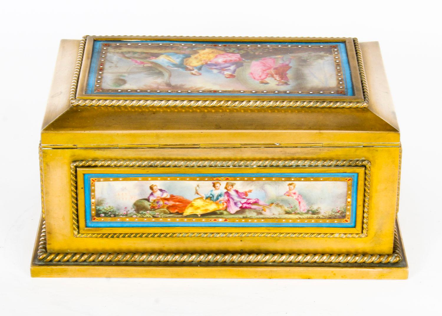 Antique French Ormolu and Sèvres Porcelain Jewelry Casket, 19th Century 6