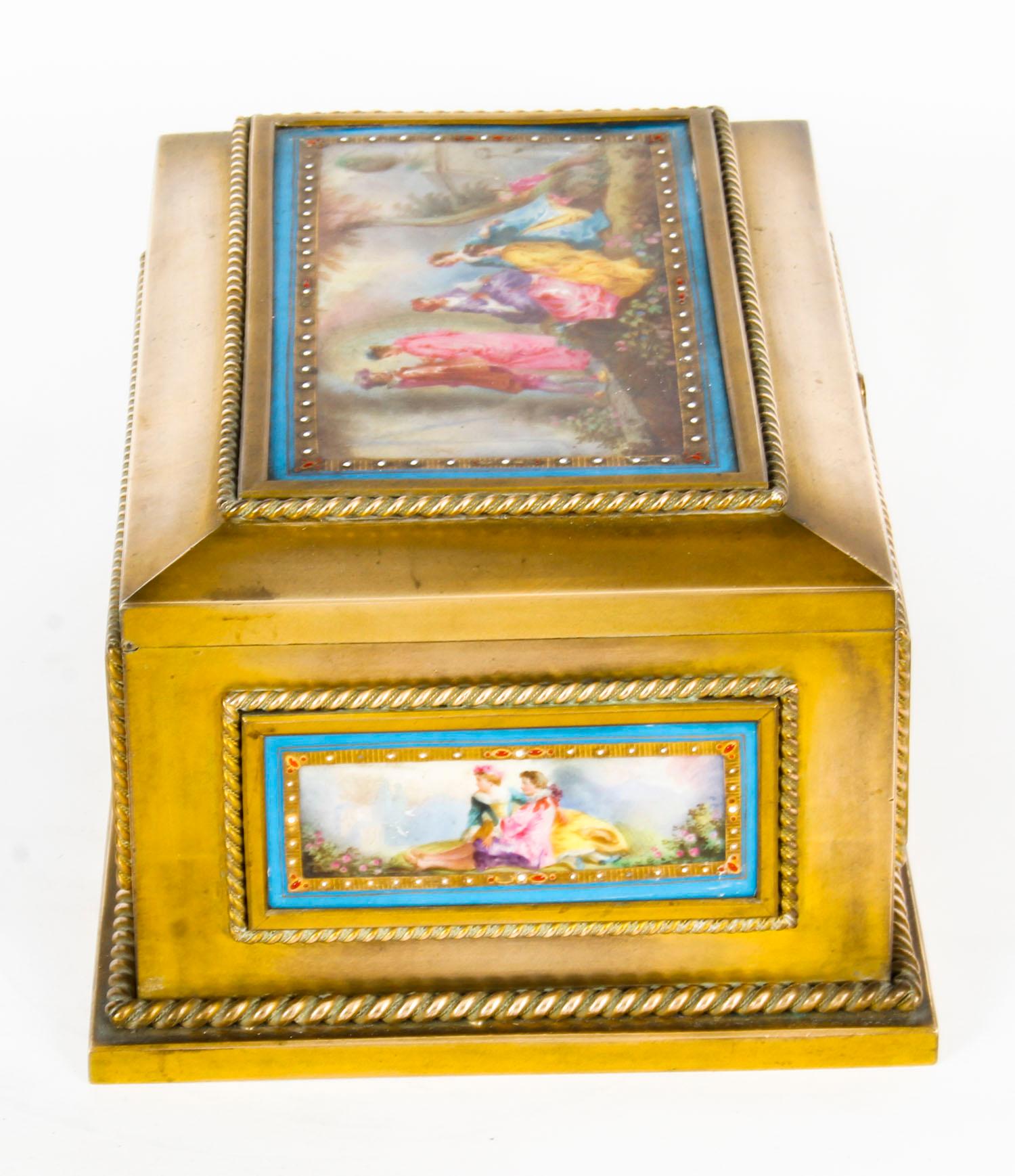 Antique French Ormolu and Sèvres Porcelain Jewelry Casket, 19th Century 2