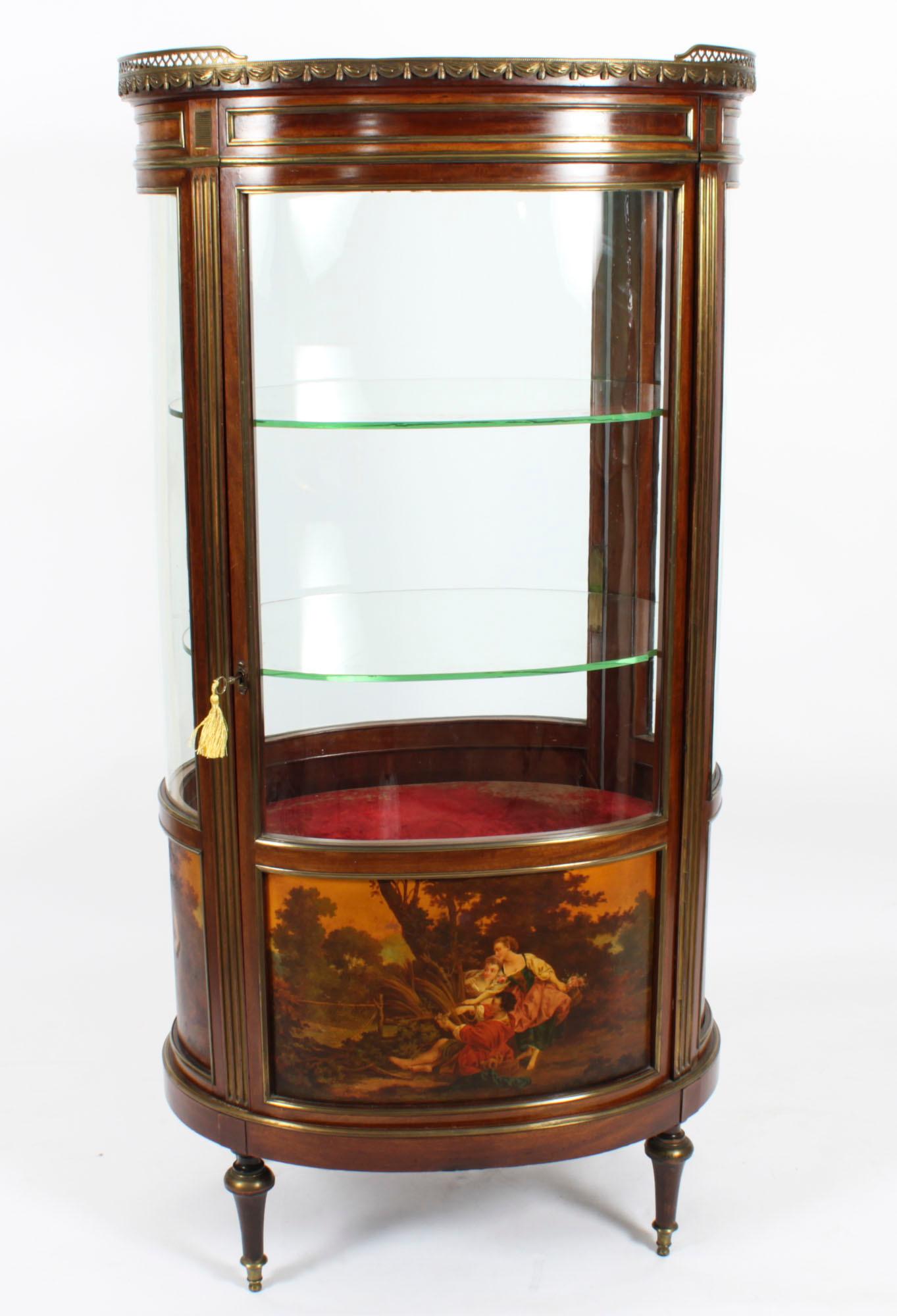 Antique French Oval Free Standing Vernis Martin Cabinet Vitrine, 19th Century For Sale 13