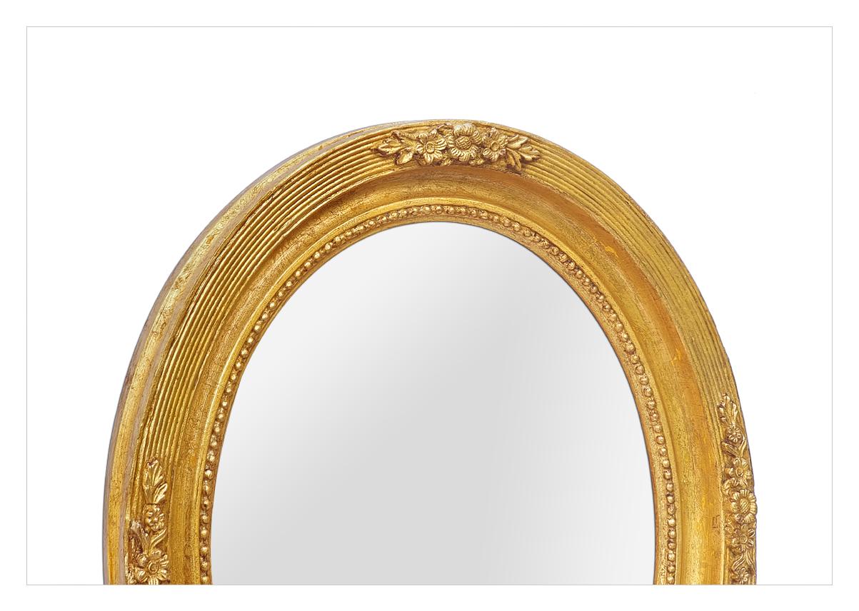 Inizio XX secolo Antique French Oval Giltwood Wall Mirror, circa 1900 in vendita