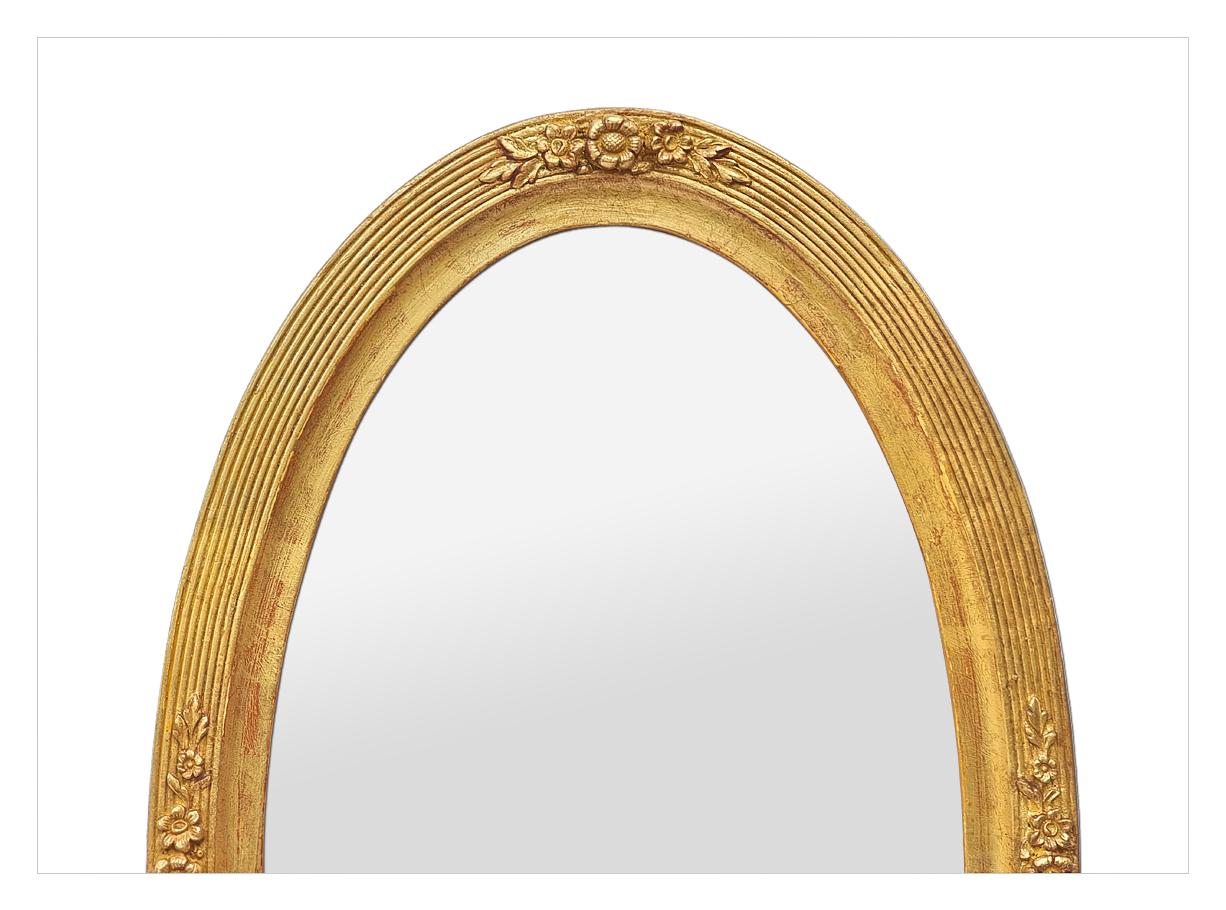Gilt Antique French Oval Mirror In Gilded Wood, Art Nouveau Period, circa 1900 For Sale