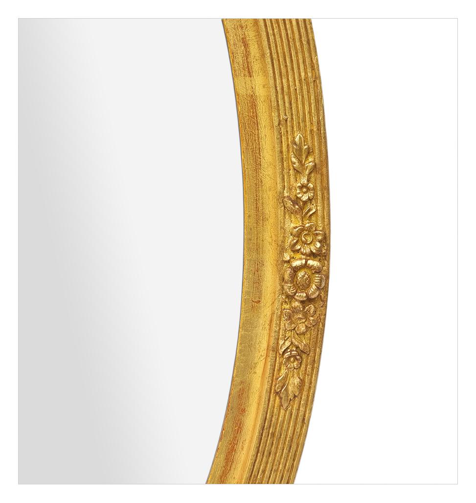 Antique French Oval Mirror In Gilded Wood, Art Nouveau Period, circa 1900 For Sale 1