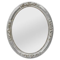 Antique French Specchio da parete ovale in legno d'argento con decorazioni floreali, circa 1900