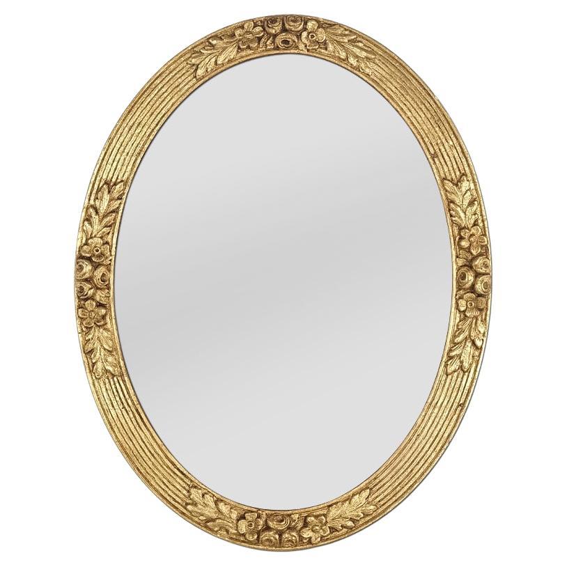Antique French Oval Wall Mirror in Giltwood, Art Nouveau Period, circa 1900 For Sale