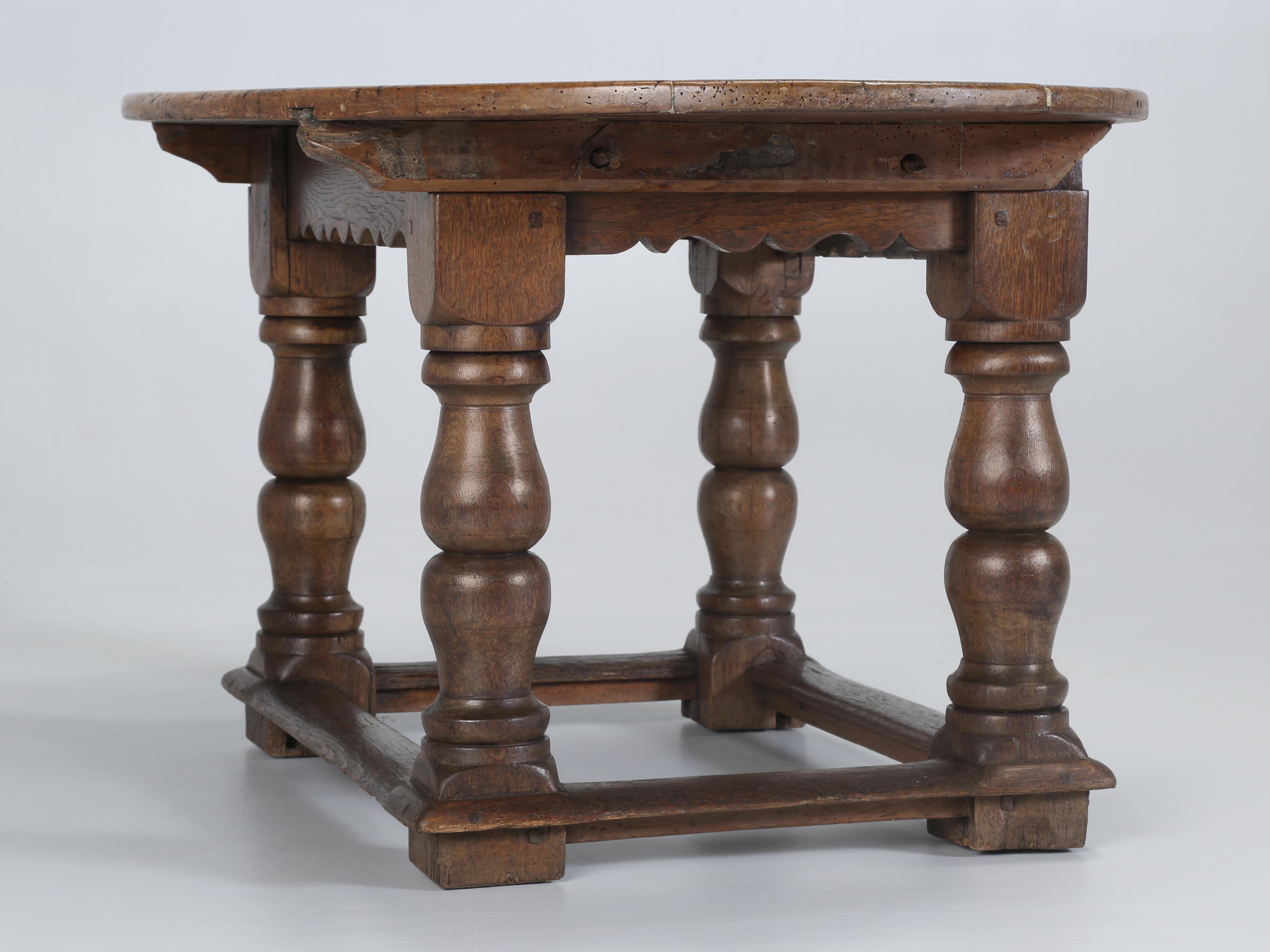 Antique French Oval Walnut Coffee/Tea Table Bordeaux c1700's Fabulous Patina For Sale 3