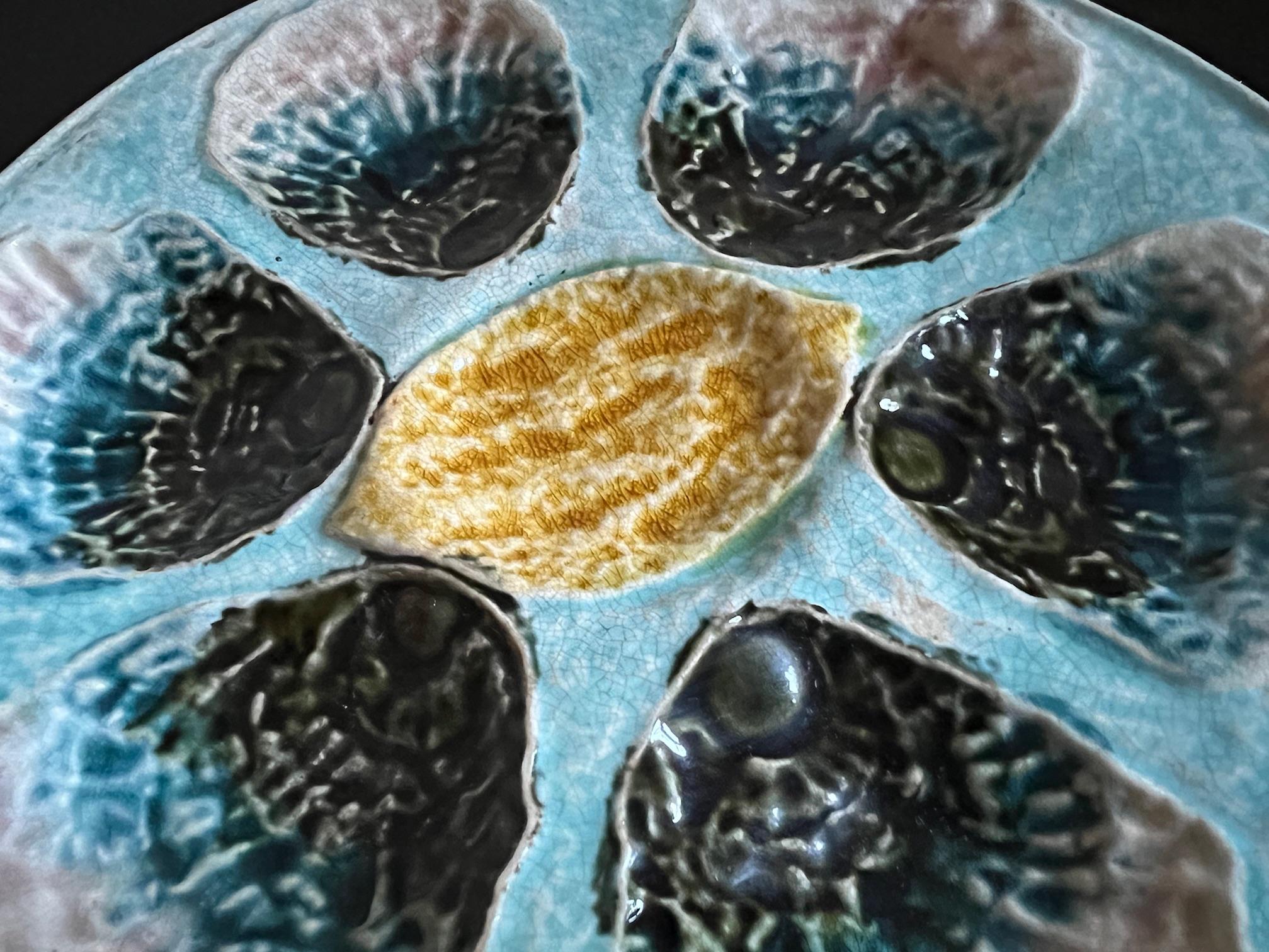 Céramique Assiette à huîtres française ancienne de Salins, vers 1880 en vente