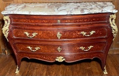 Ancienne commode bombée française « P. H. Remon, Paris » en bronze doré, marbre et acajou
